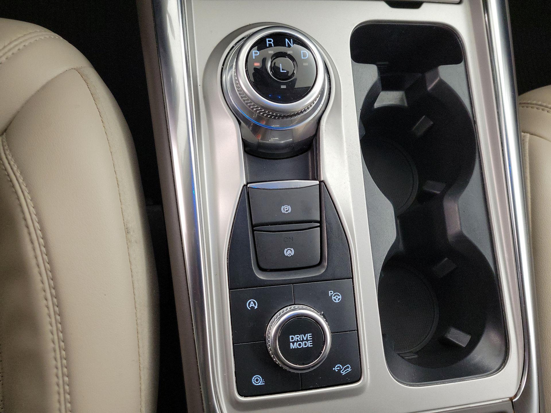 Thumbnail: 2022 Ford Explorer - 18