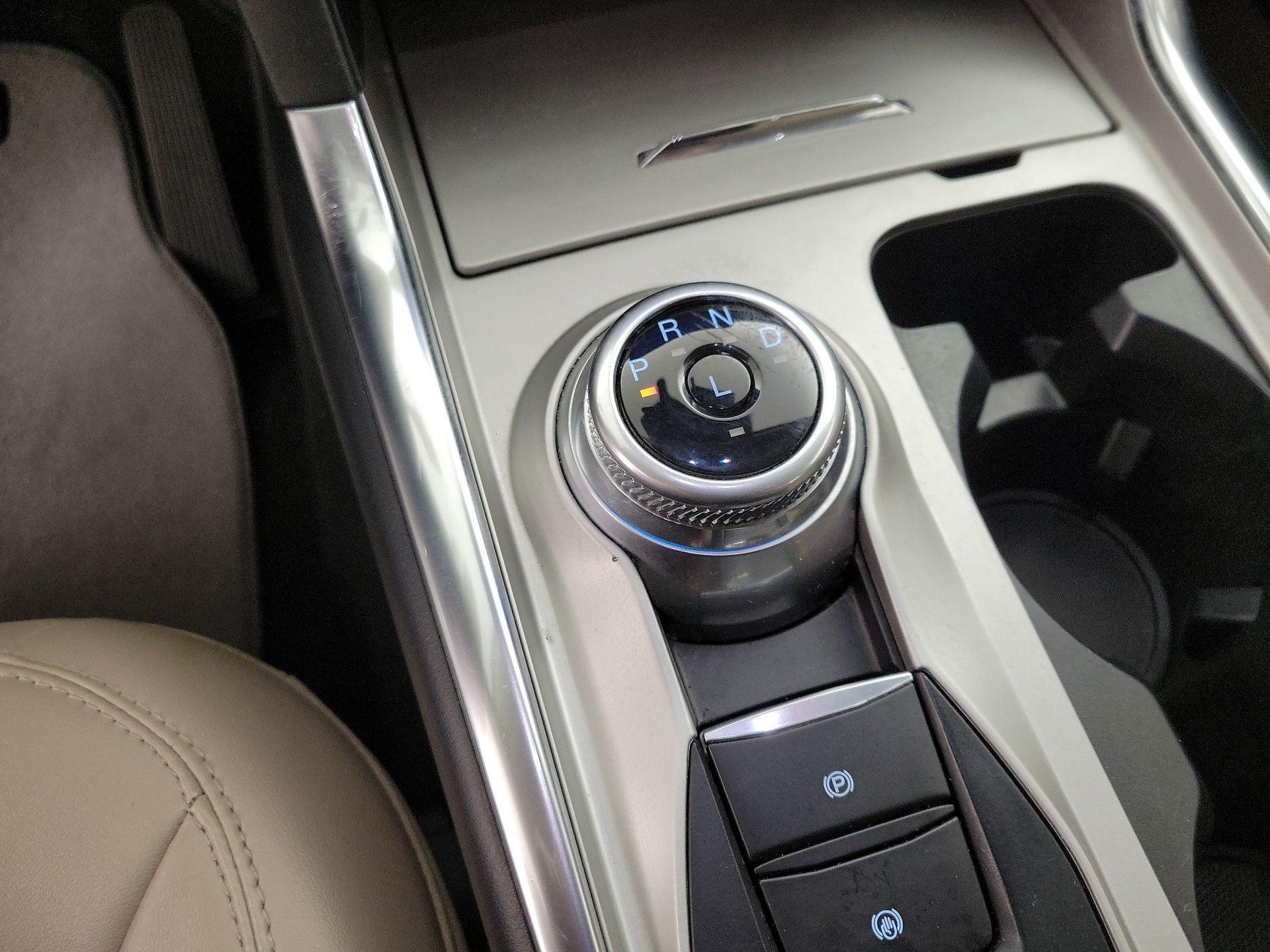 Thumbnail: 2022 Ford Explorer - 18