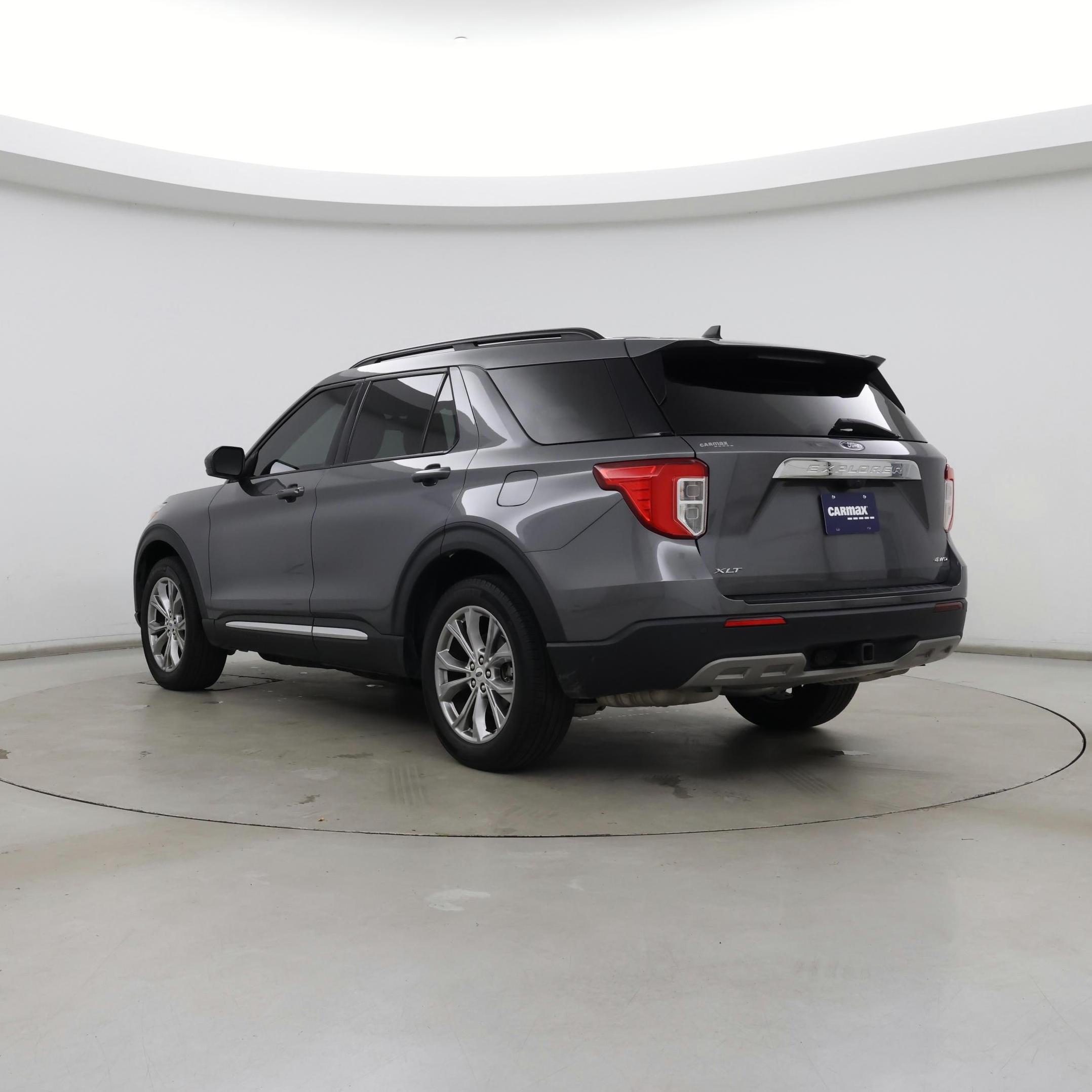 Thumbnail: 2022 Ford Explorer - 2