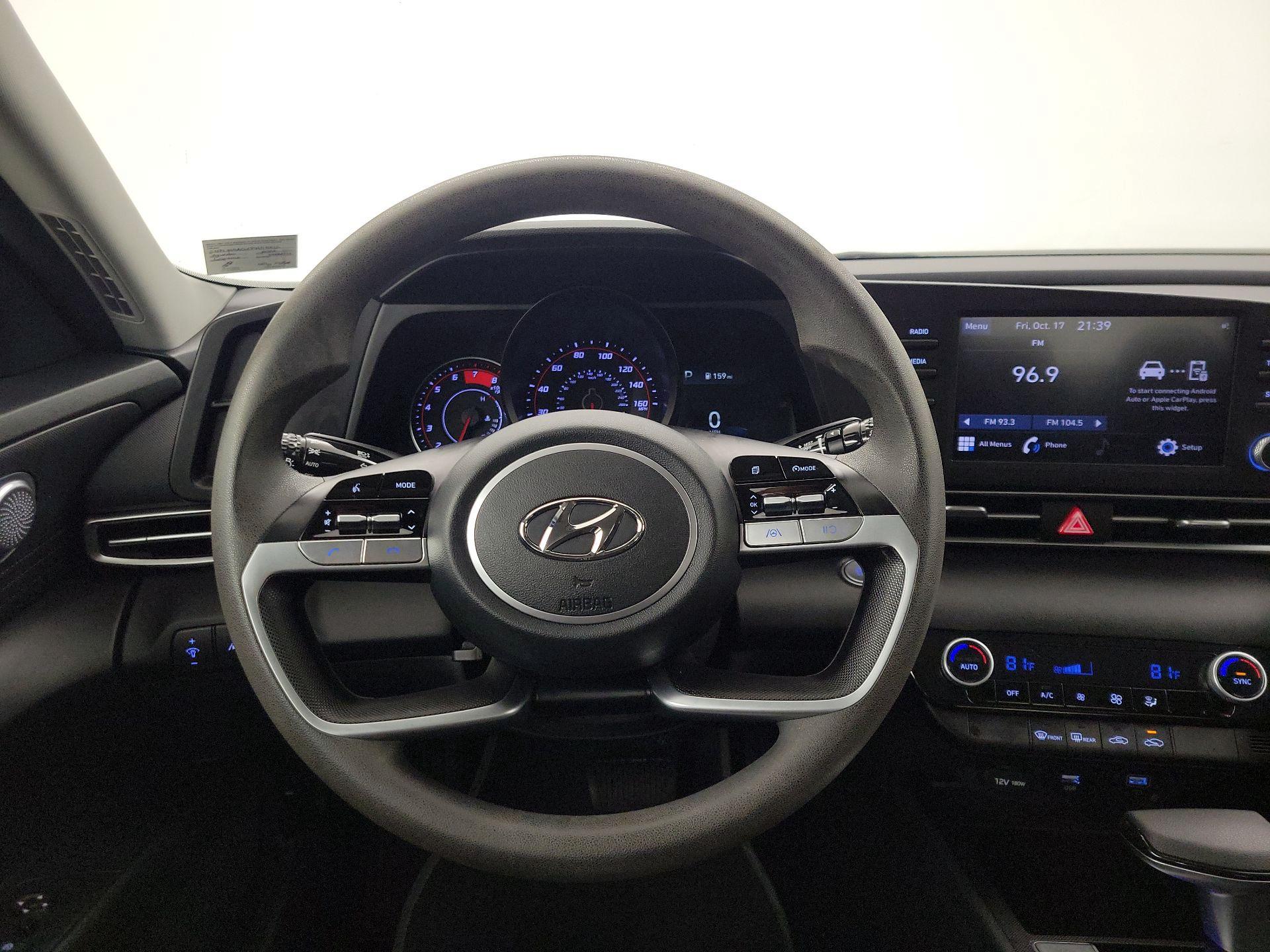 Thumbnail: 2023 Hyundai Elantra - 10