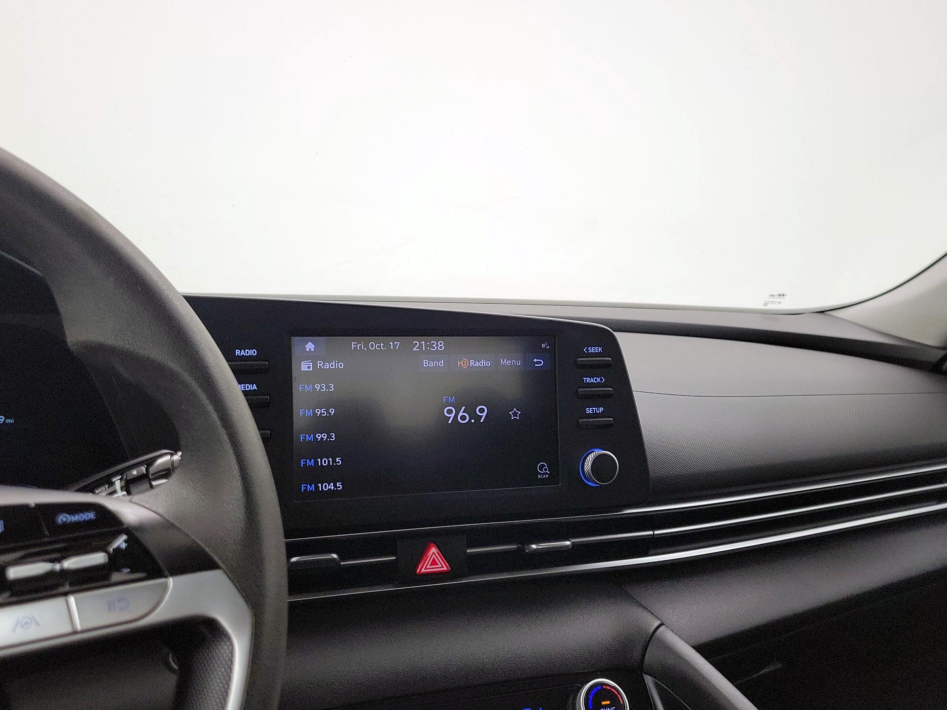 Thumbnail: 2023 Hyundai Elantra - 15