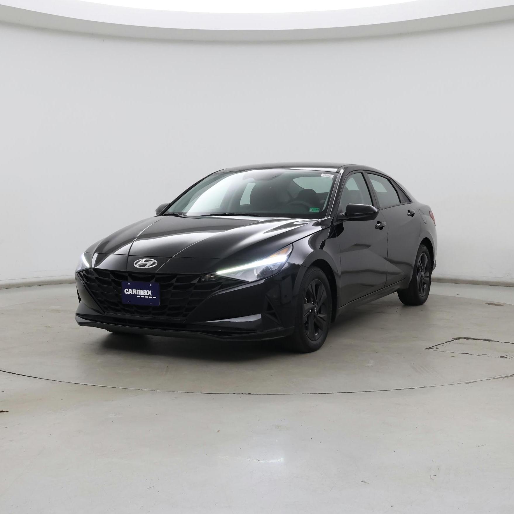 Thumbnail: 2023 Hyundai Elantra - 4