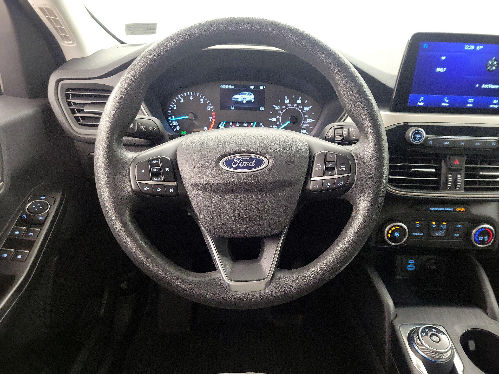 Thumbnail: 2022 Ford Escape - 10