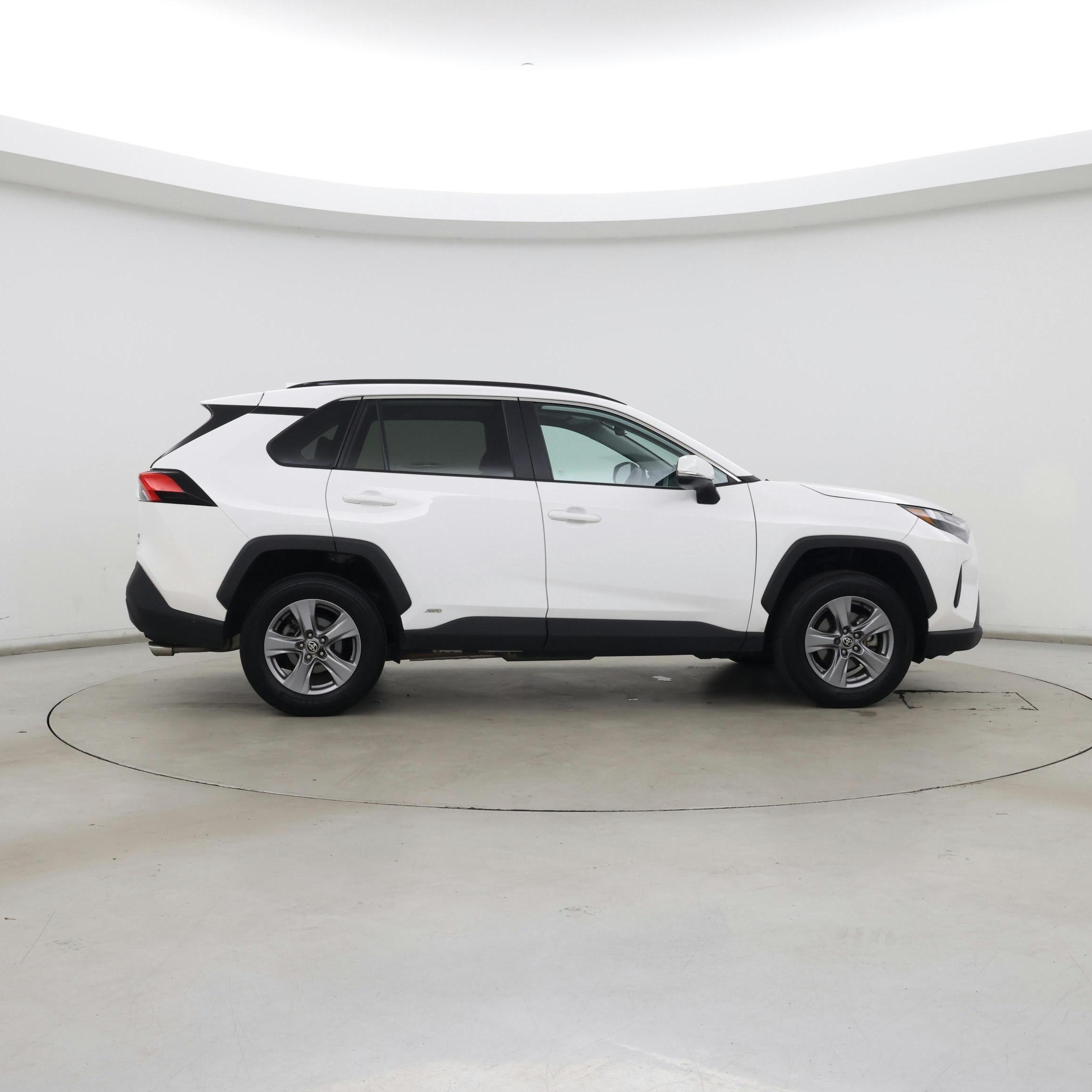 Thumbnail: 2022 Toyota RAV4 - 7