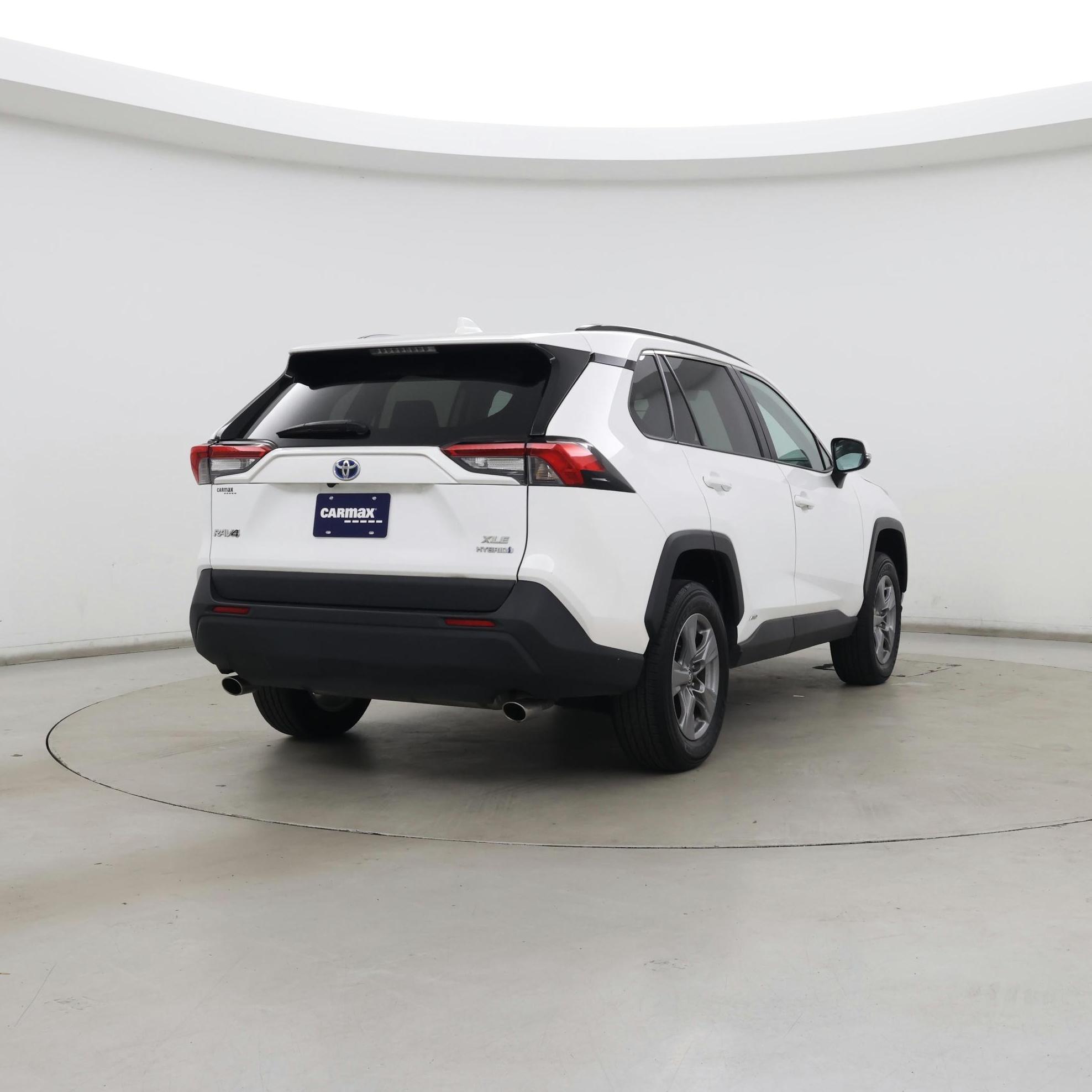 Thumbnail: 2022 Toyota RAV4 - 8