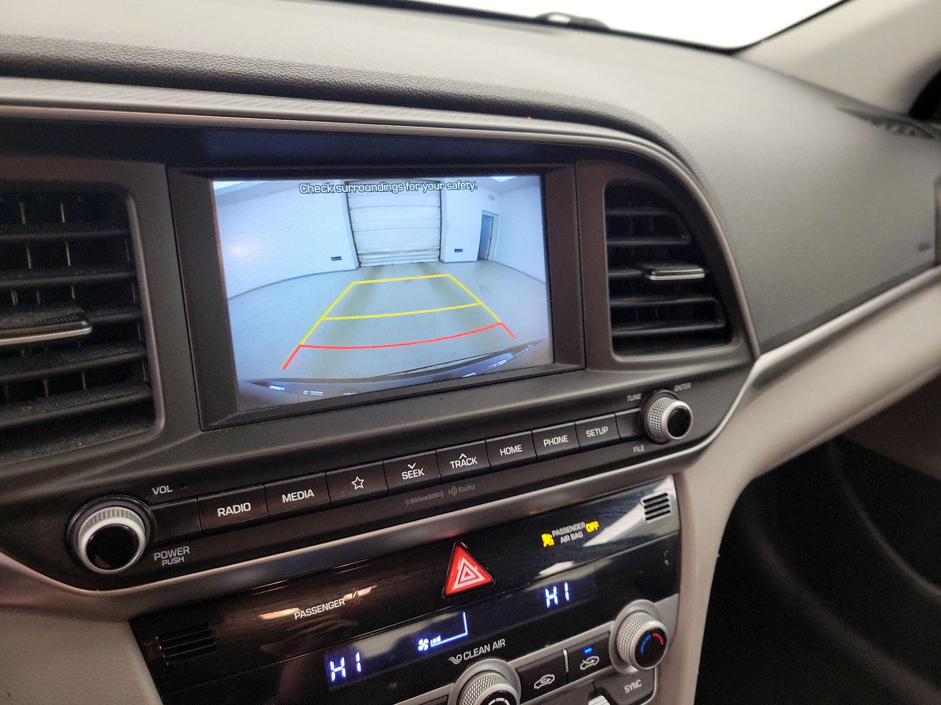 Thumbnail: 2020 Hyundai Elantra - 14
