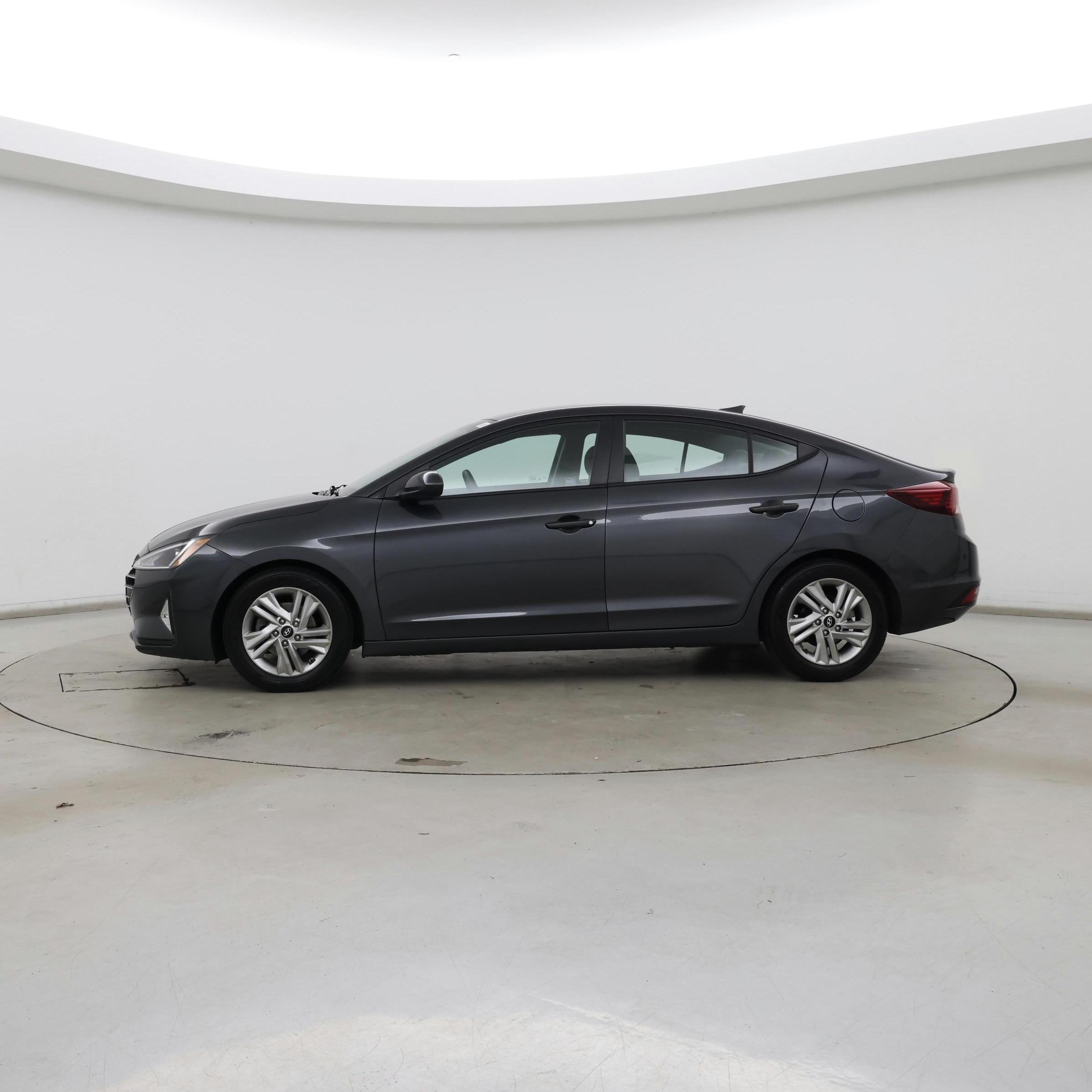 Thumbnail: 2020 Hyundai Elantra - 3