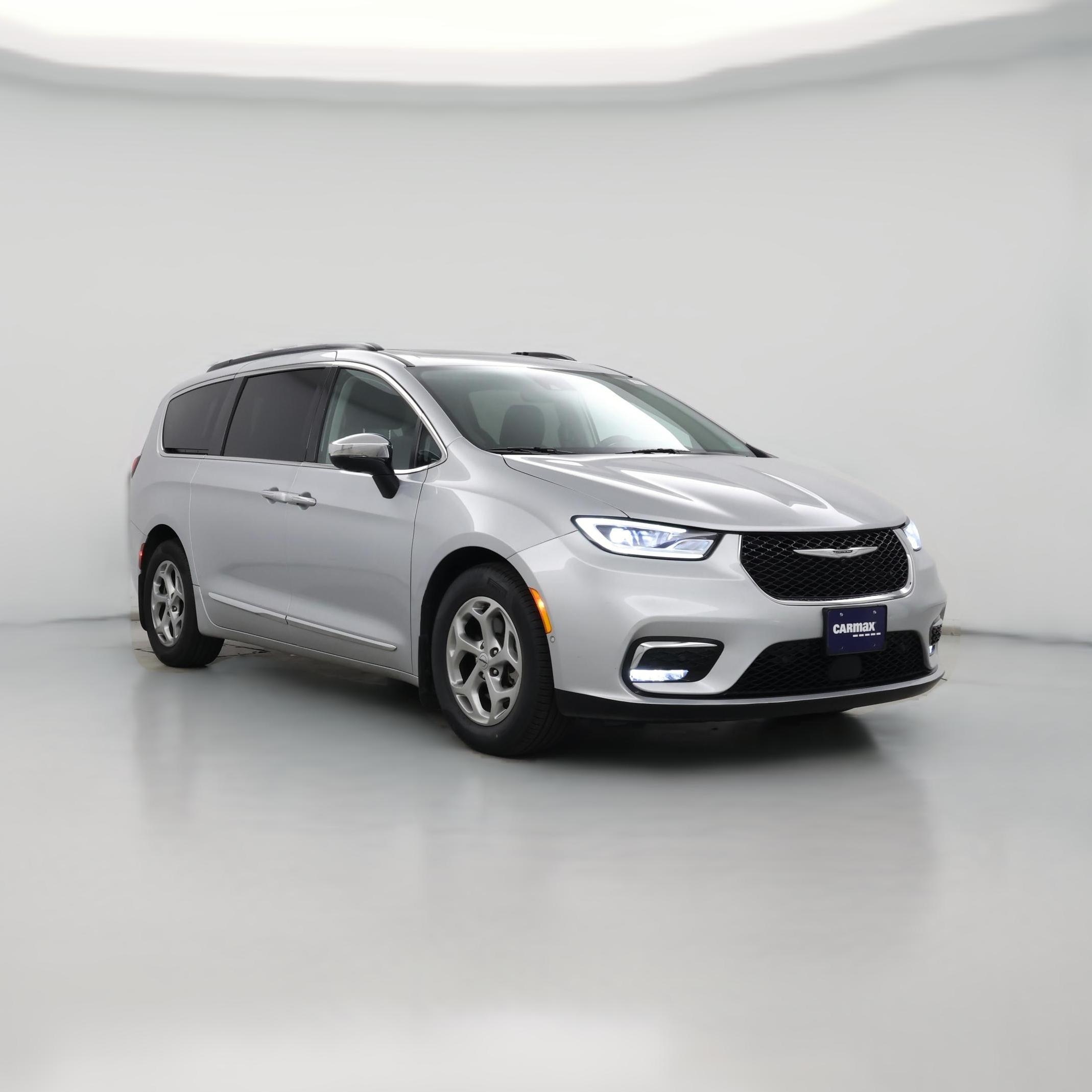 Thumbnail: 2023 Chrysler Pacifica - 1