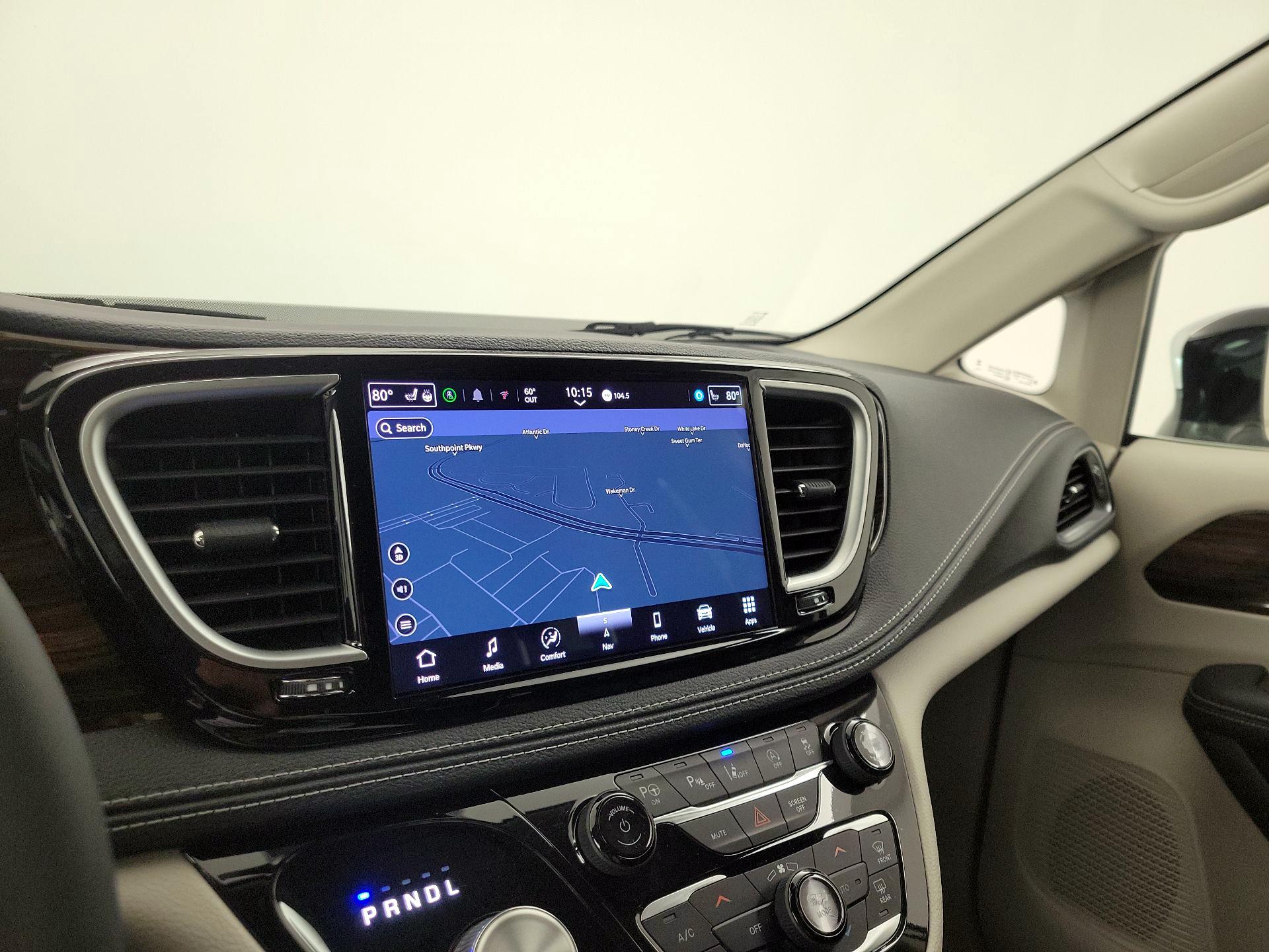 Thumbnail: 2023 Chrysler Pacifica - 14
