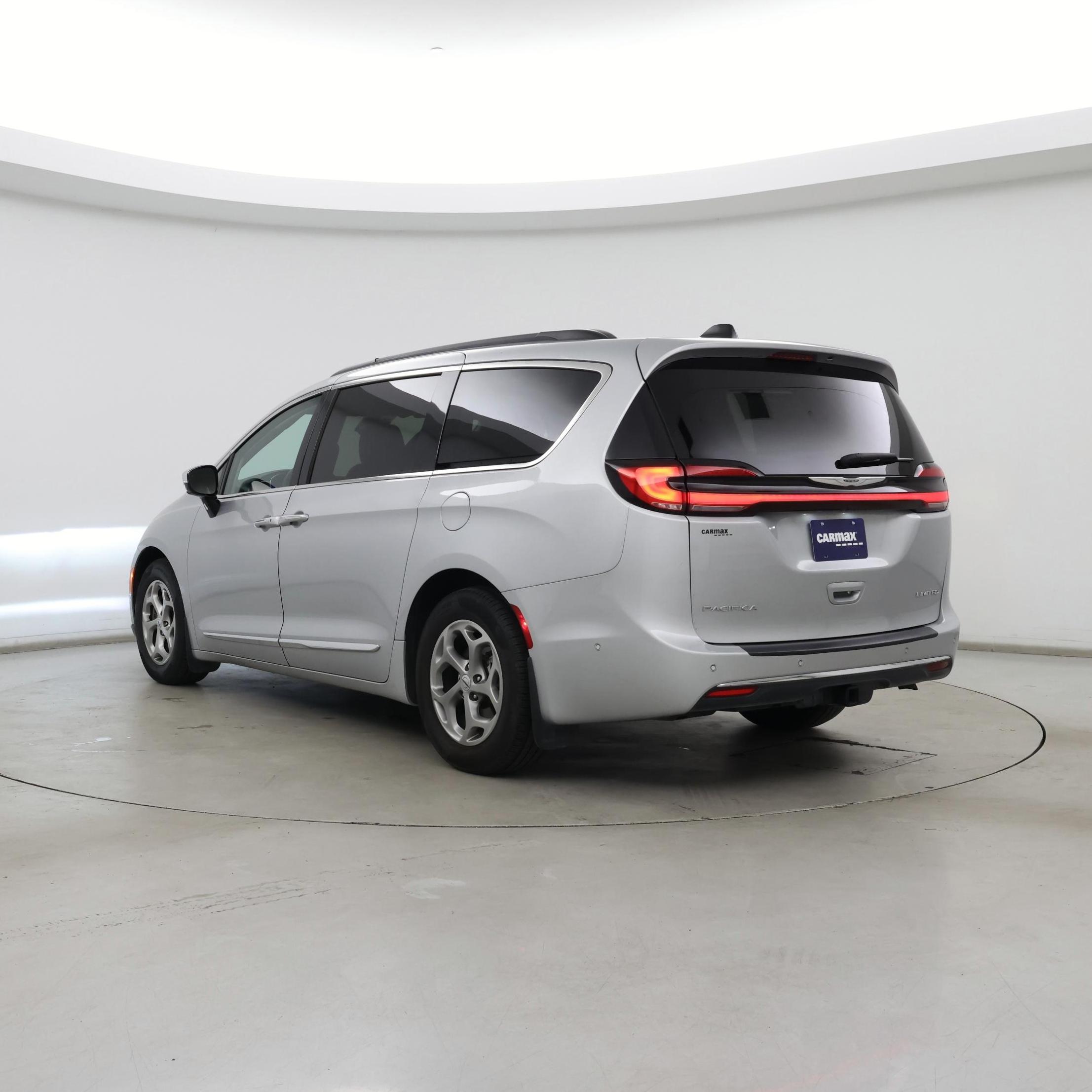 Thumbnail: 2023 Chrysler Pacifica - 2