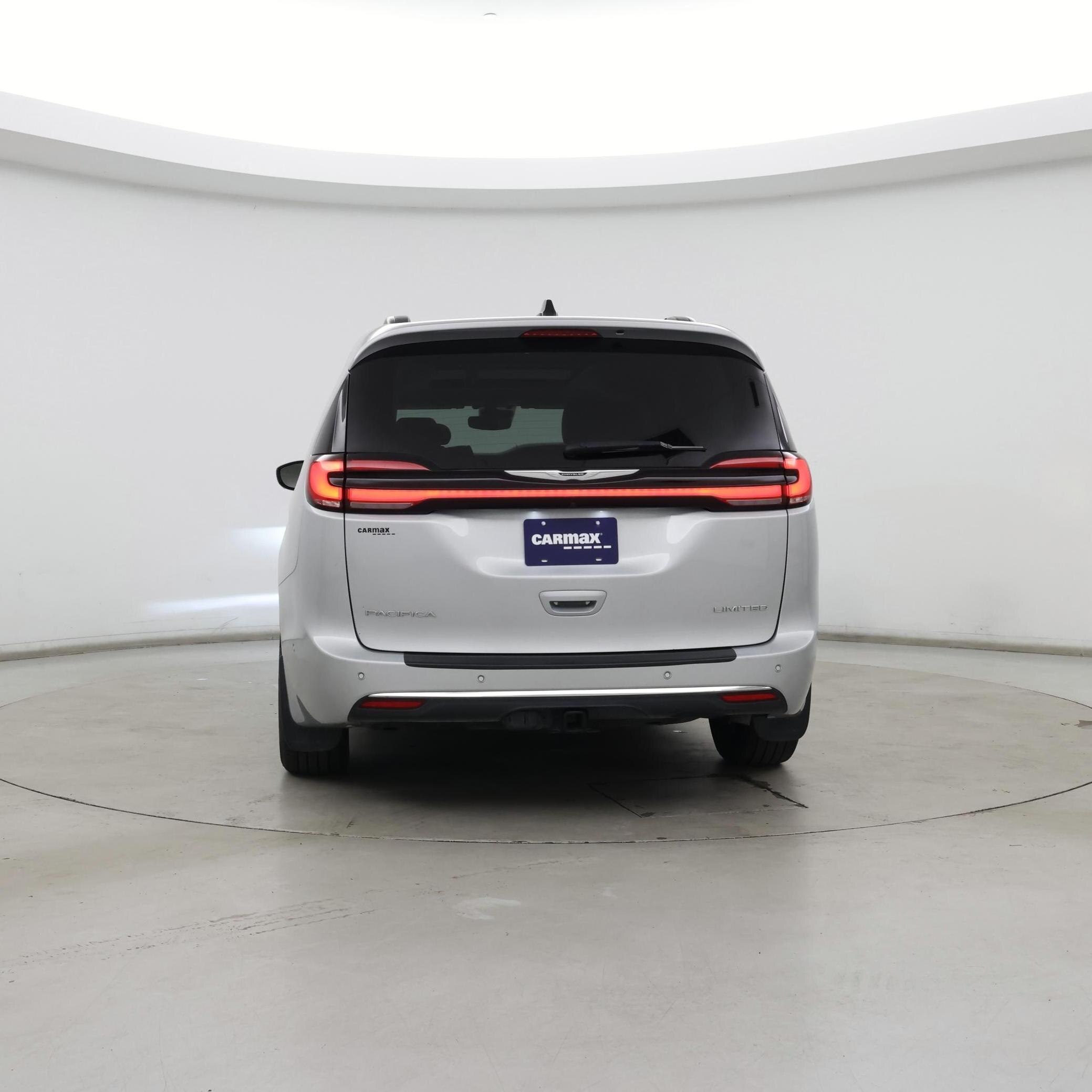Thumbnail: 2023 Chrysler Pacifica - 6
