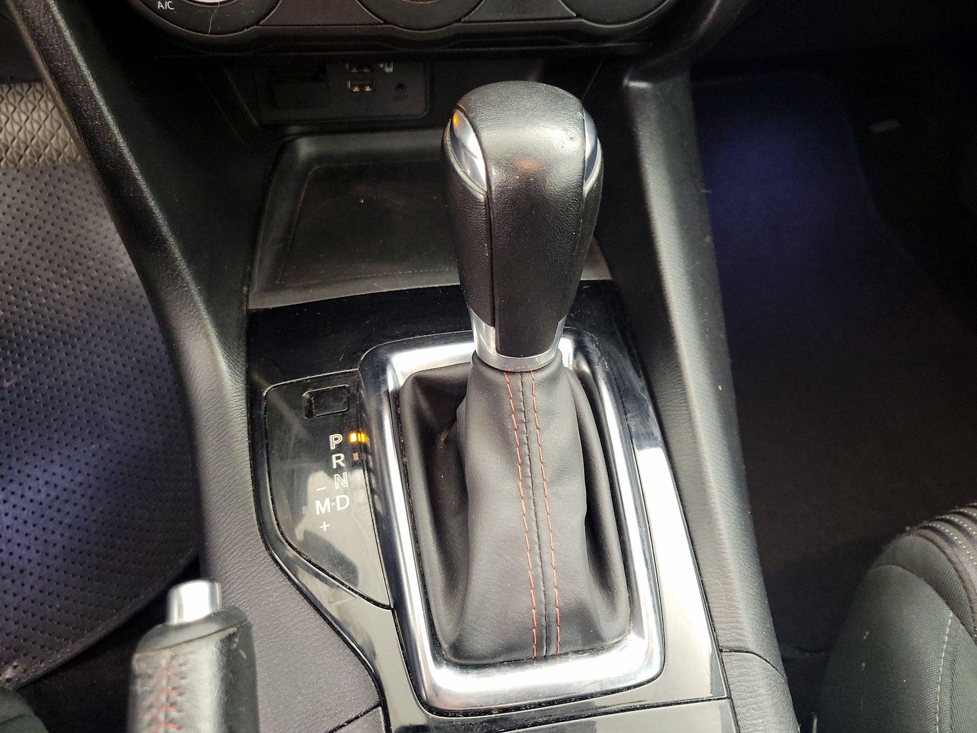 Thumbnail: 2015 Mazda Mazda3 - 17