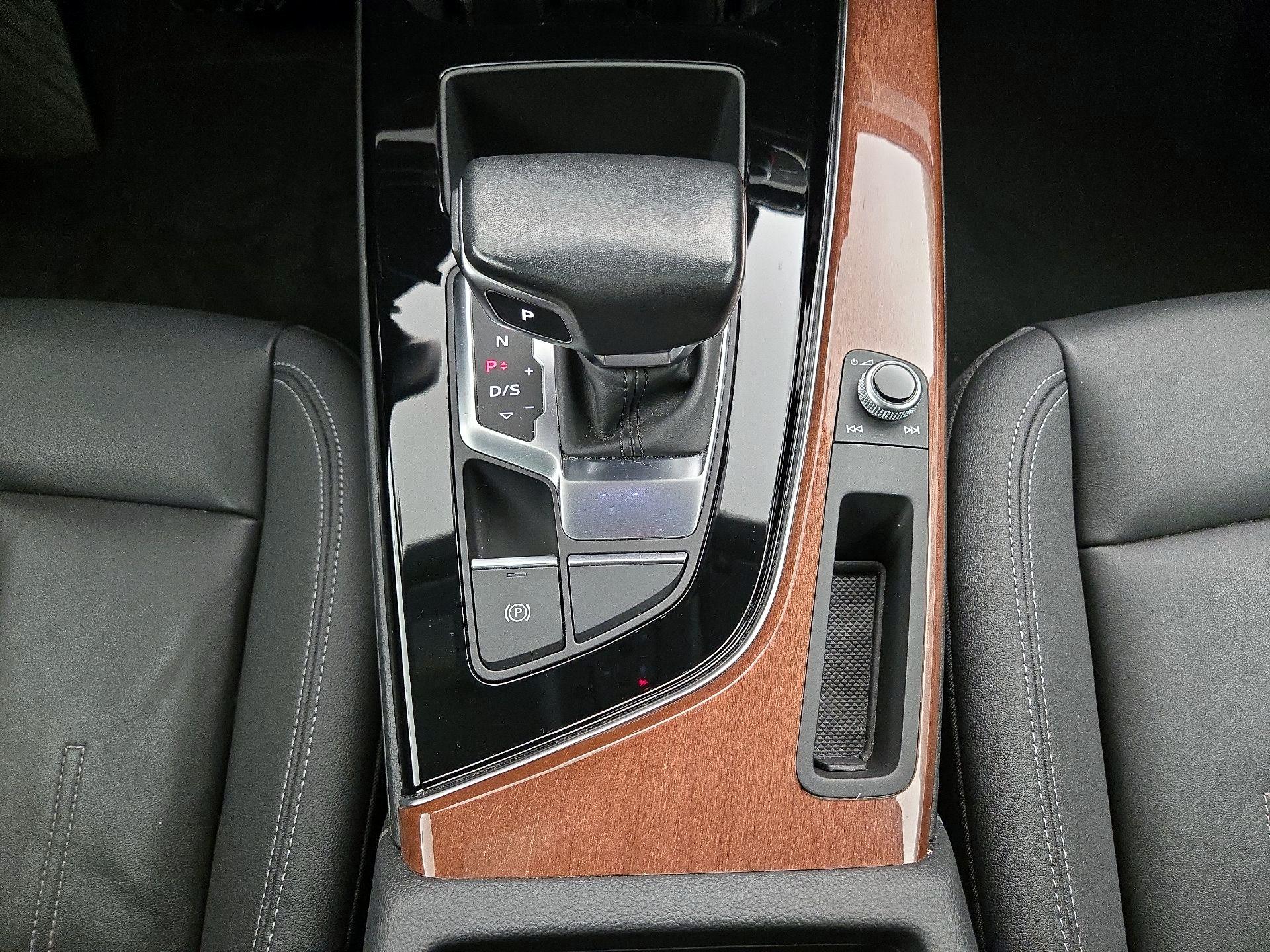 Thumbnail: 2022 Audi A4 - 17