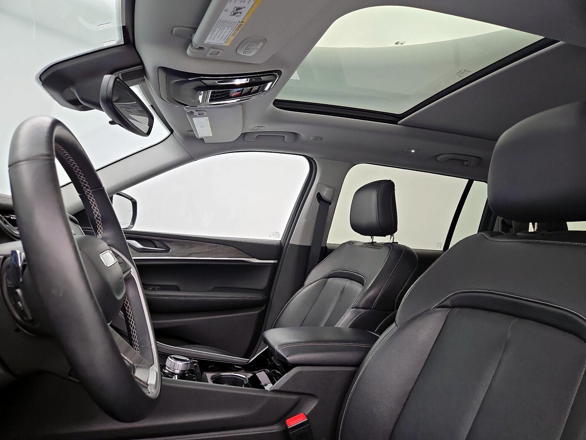 Thumbnail: 2022 Jeep Grand Cherokee L - 20