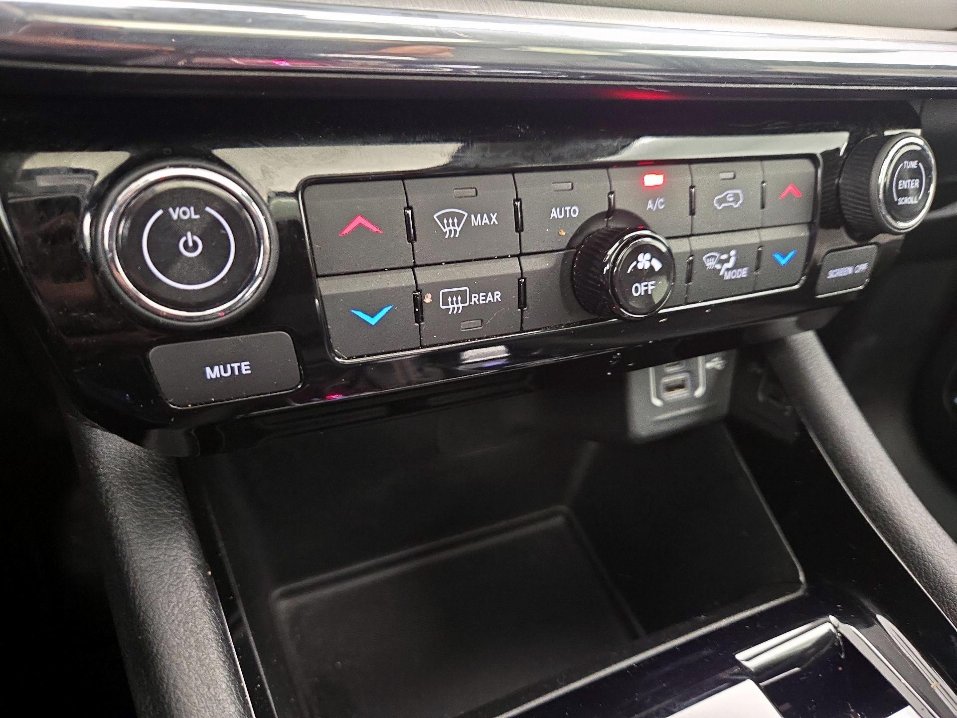 Thumbnail: 2022 Jeep Compass - 17