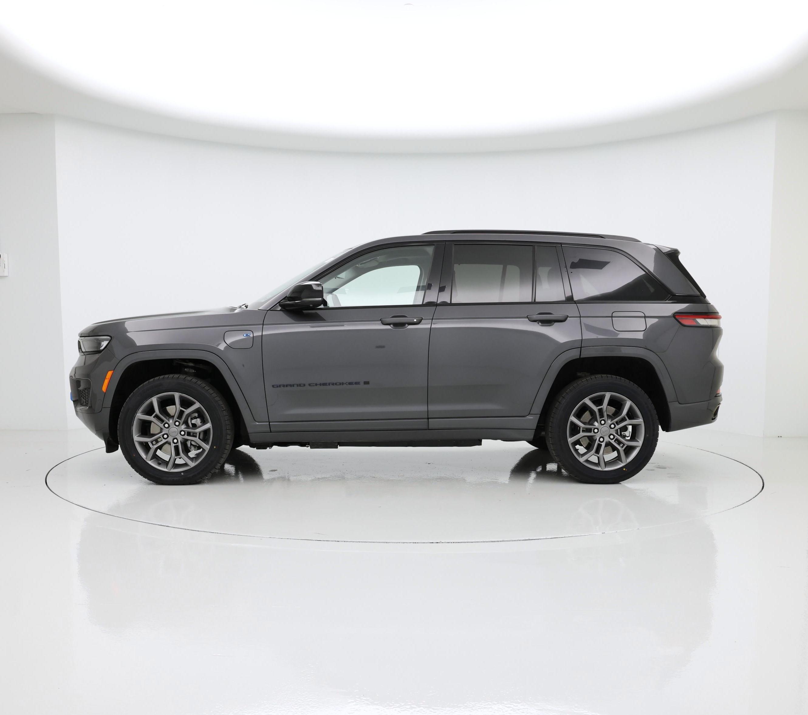 Thumbnail: 2023 Jeep Grand Cherokee - 3