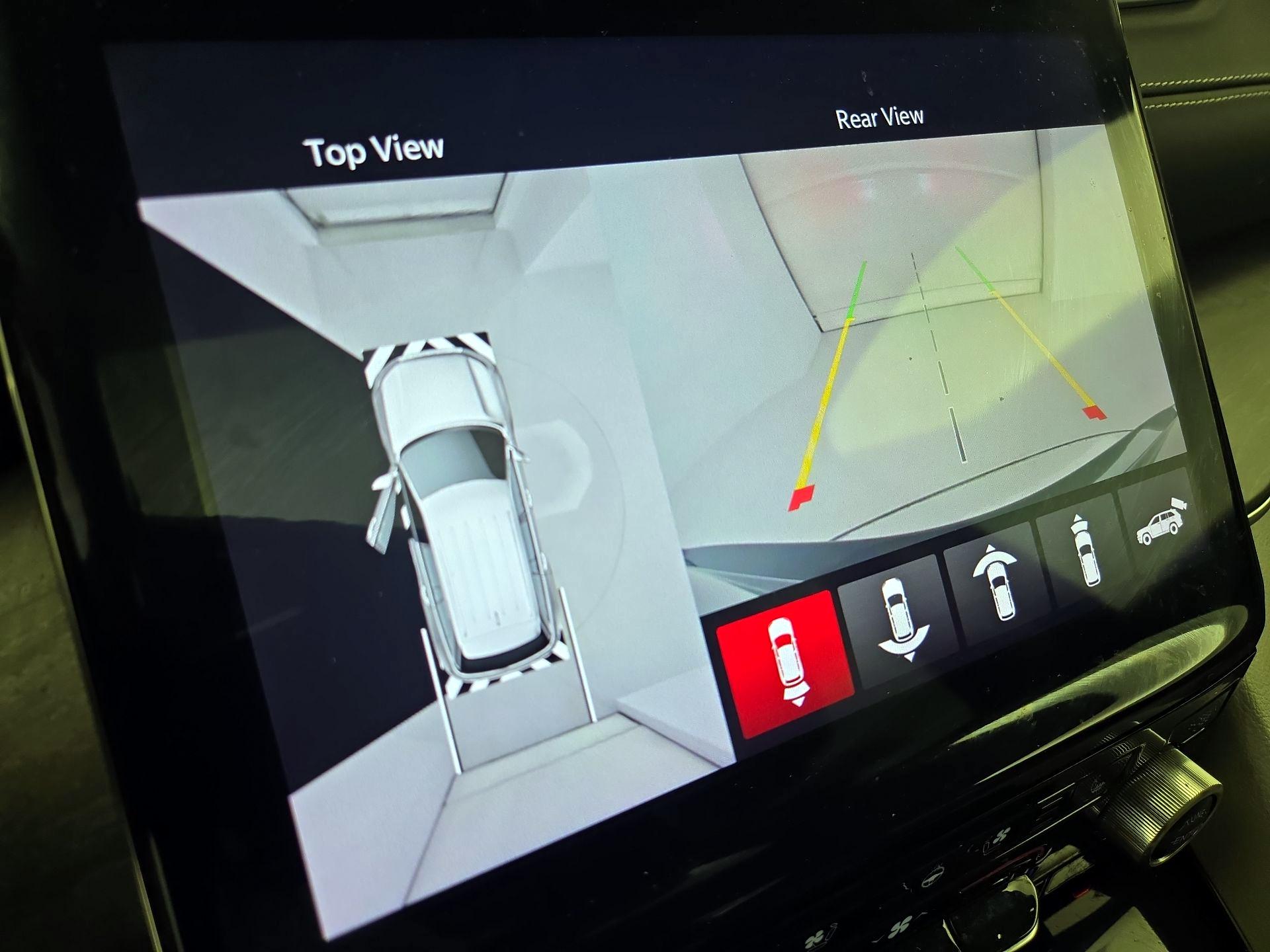 Thumbnail: 2022 Jeep Grand Cherokee - 15