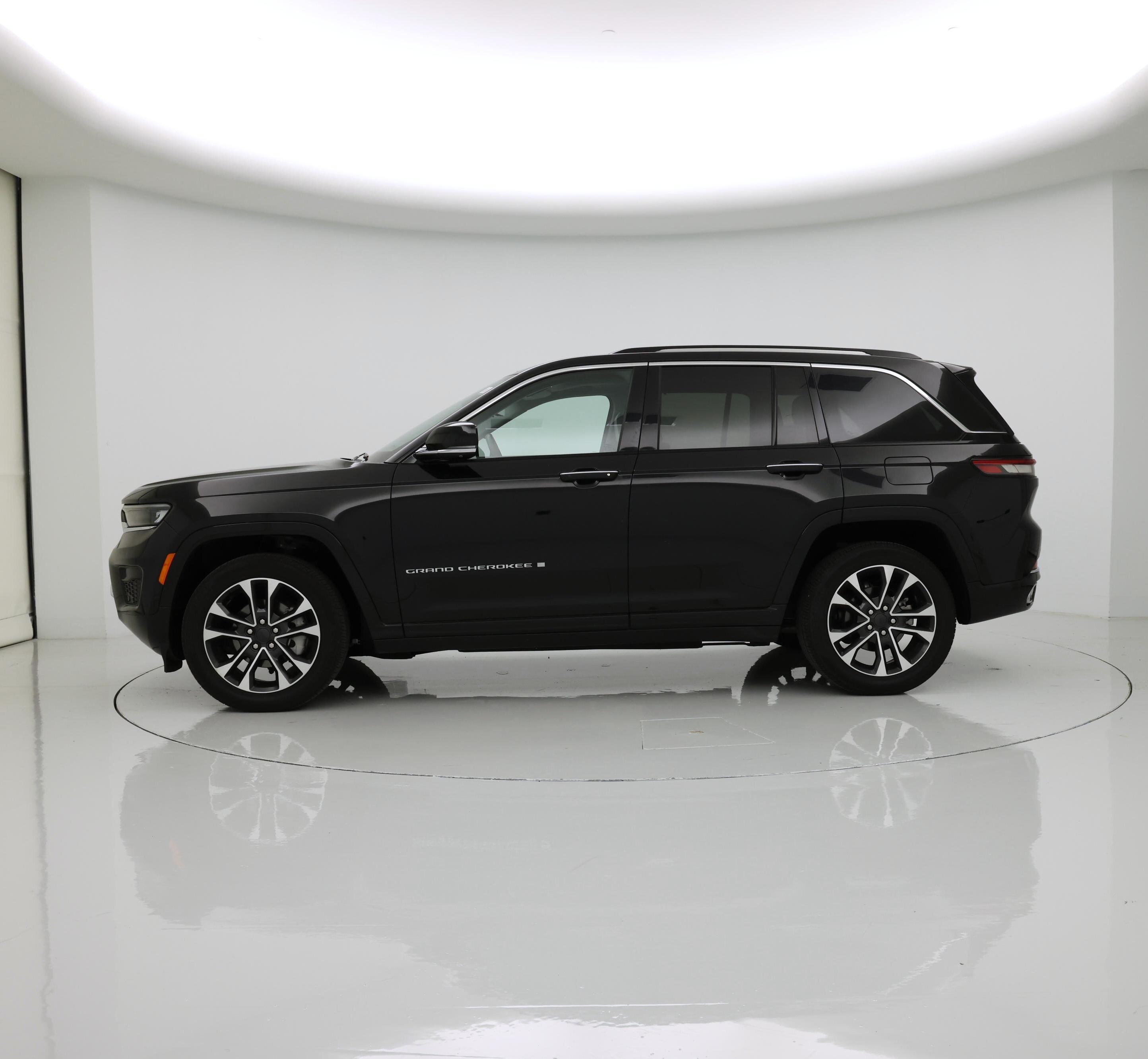 Thumbnail: 2022 Jeep Grand Cherokee - 3