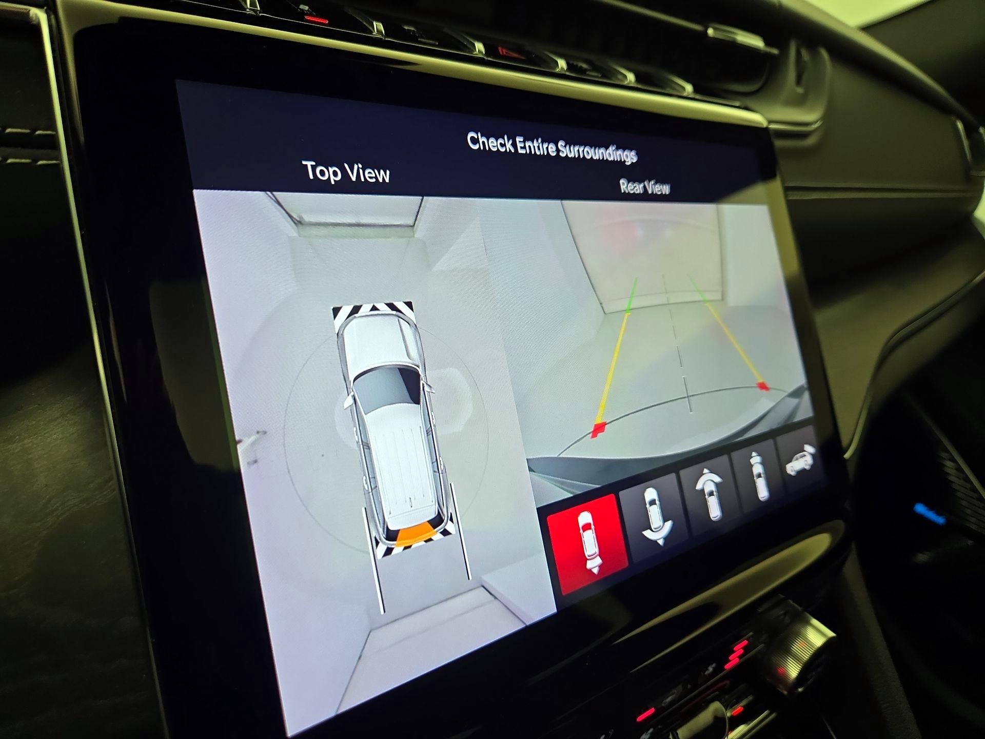 Thumbnail: 2022 Jeep Grand Cherokee - 15