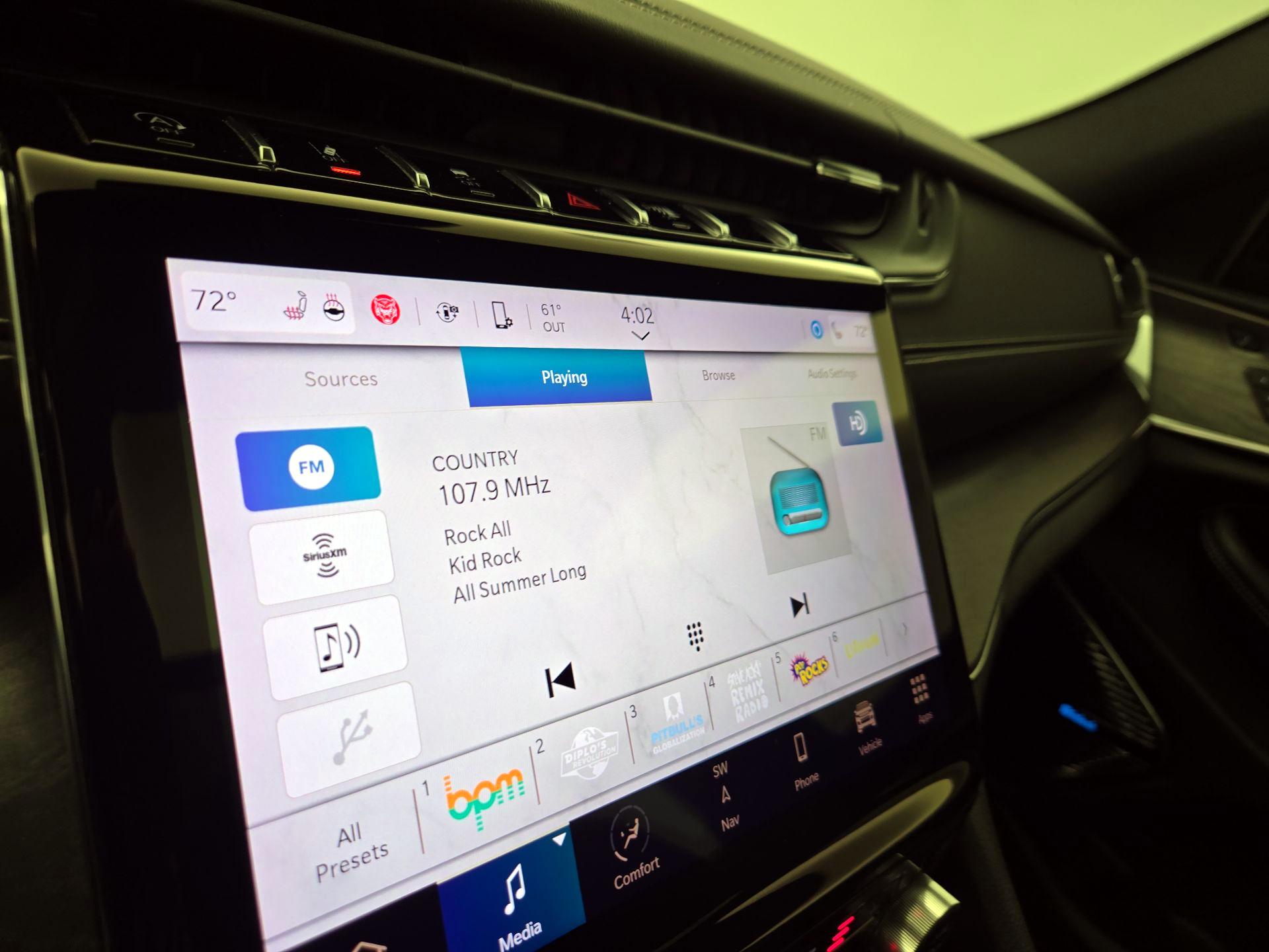 Thumbnail: 2022 Jeep Grand Cherokee - 16