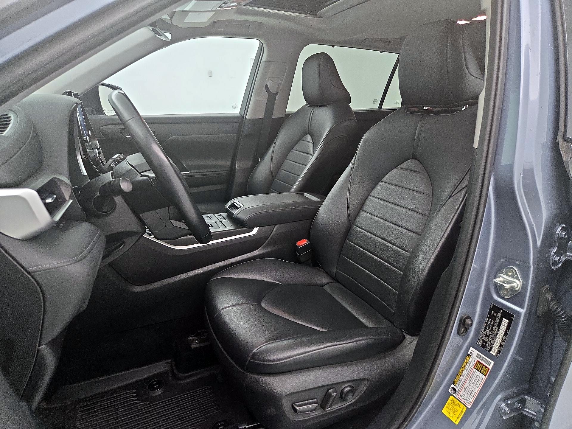 Thumbnail: 2021 Toyota Highlander - 11