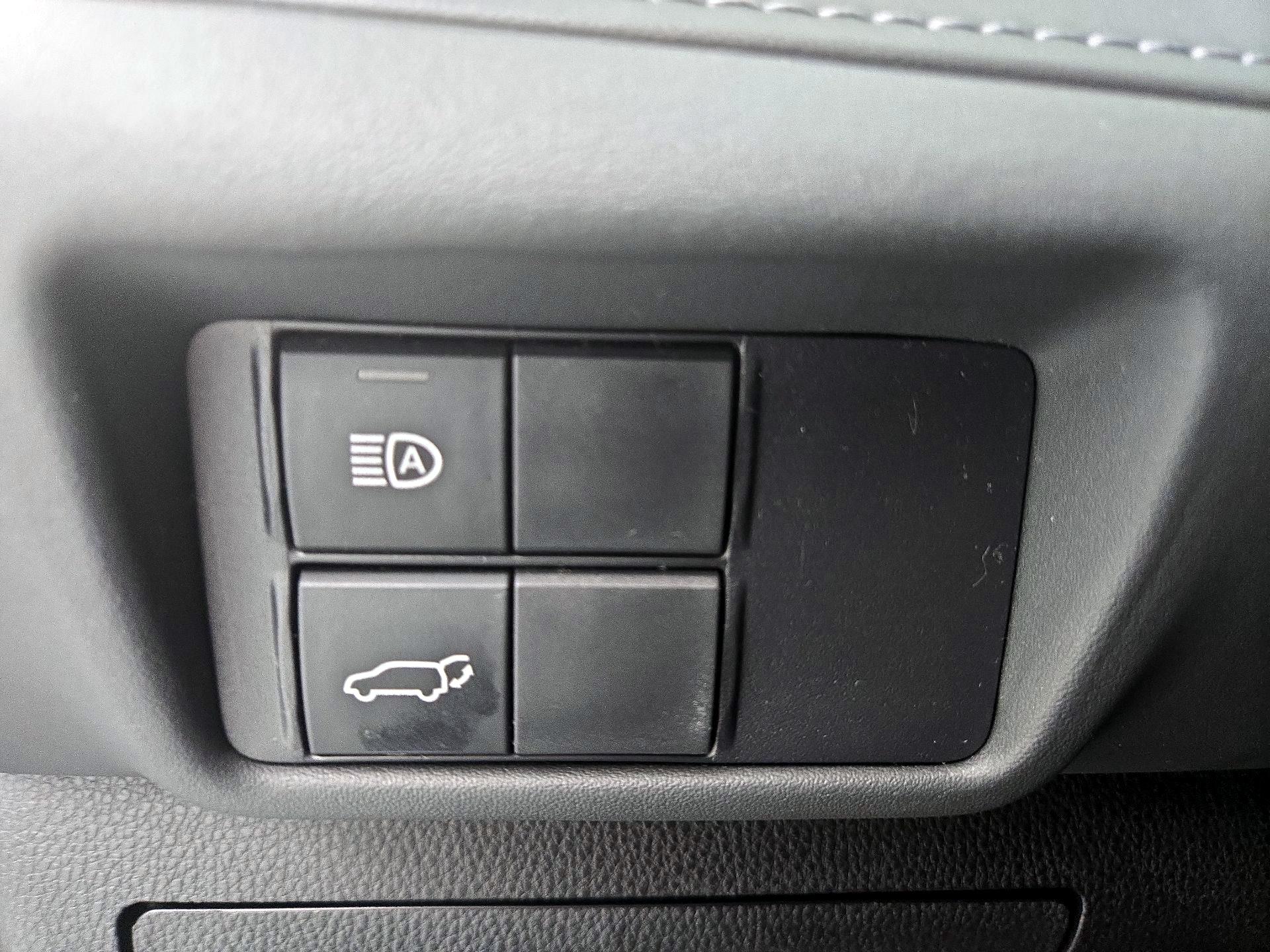 Thumbnail: 2021 Toyota Highlander - 13