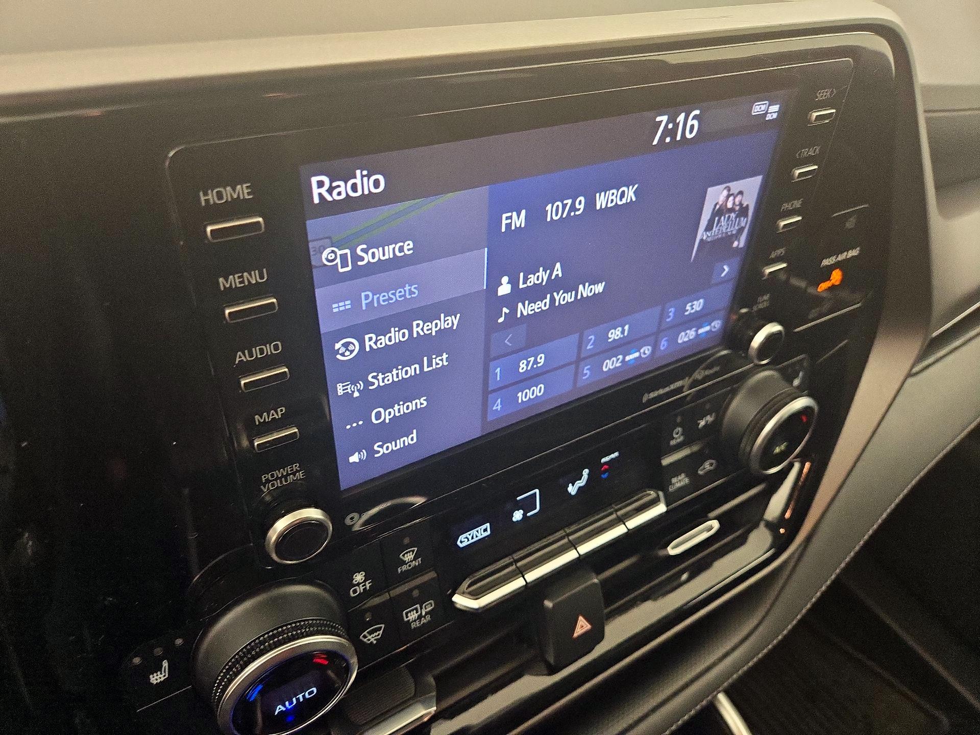 Thumbnail: 2021 Toyota Highlander - 16