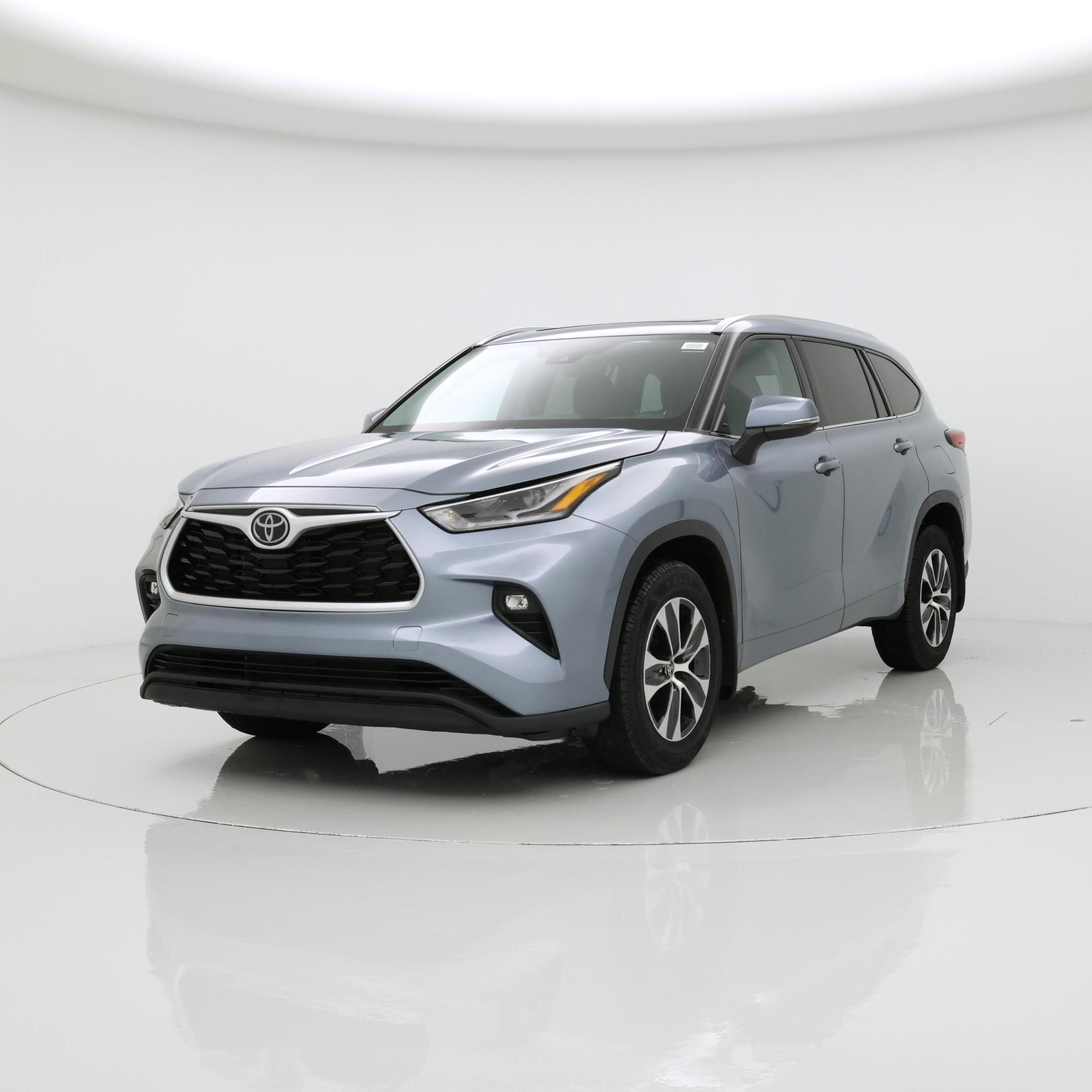Thumbnail: 2021 Toyota Highlander - 4