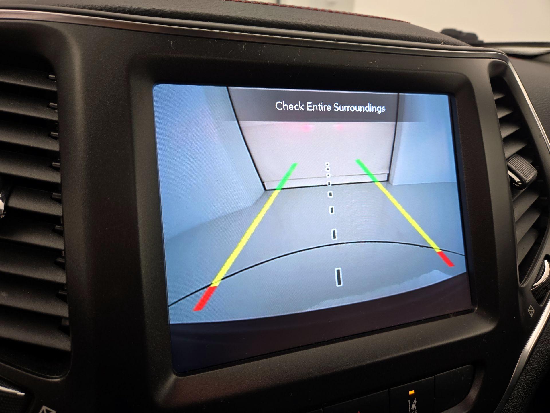 Thumbnail: 2022 Jeep Cherokee - 15