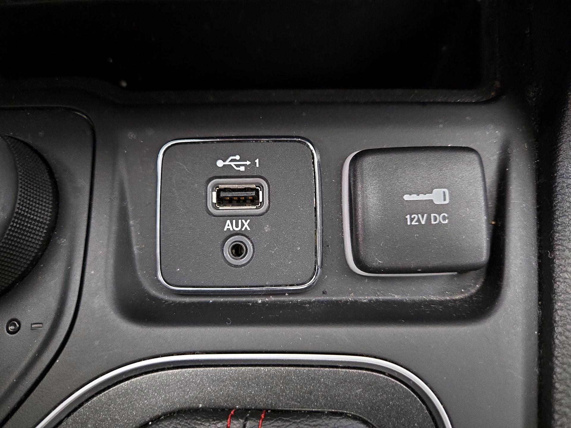 Thumbnail: 2022 Jeep Cherokee - 19