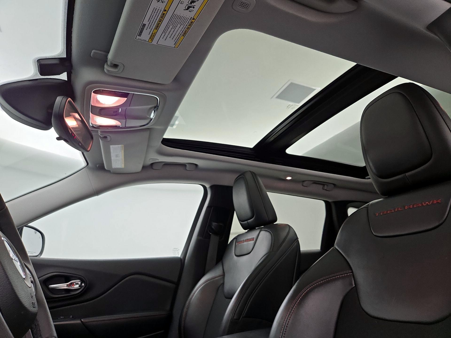 Thumbnail: 2022 Jeep Cherokee - 20