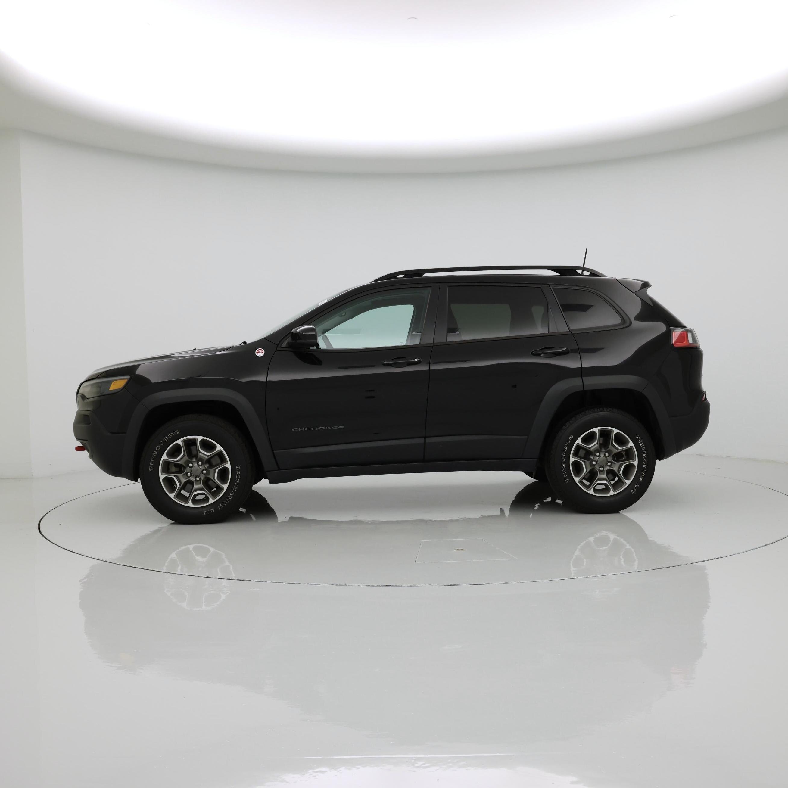 Thumbnail: 2022 Jeep Cherokee - 3