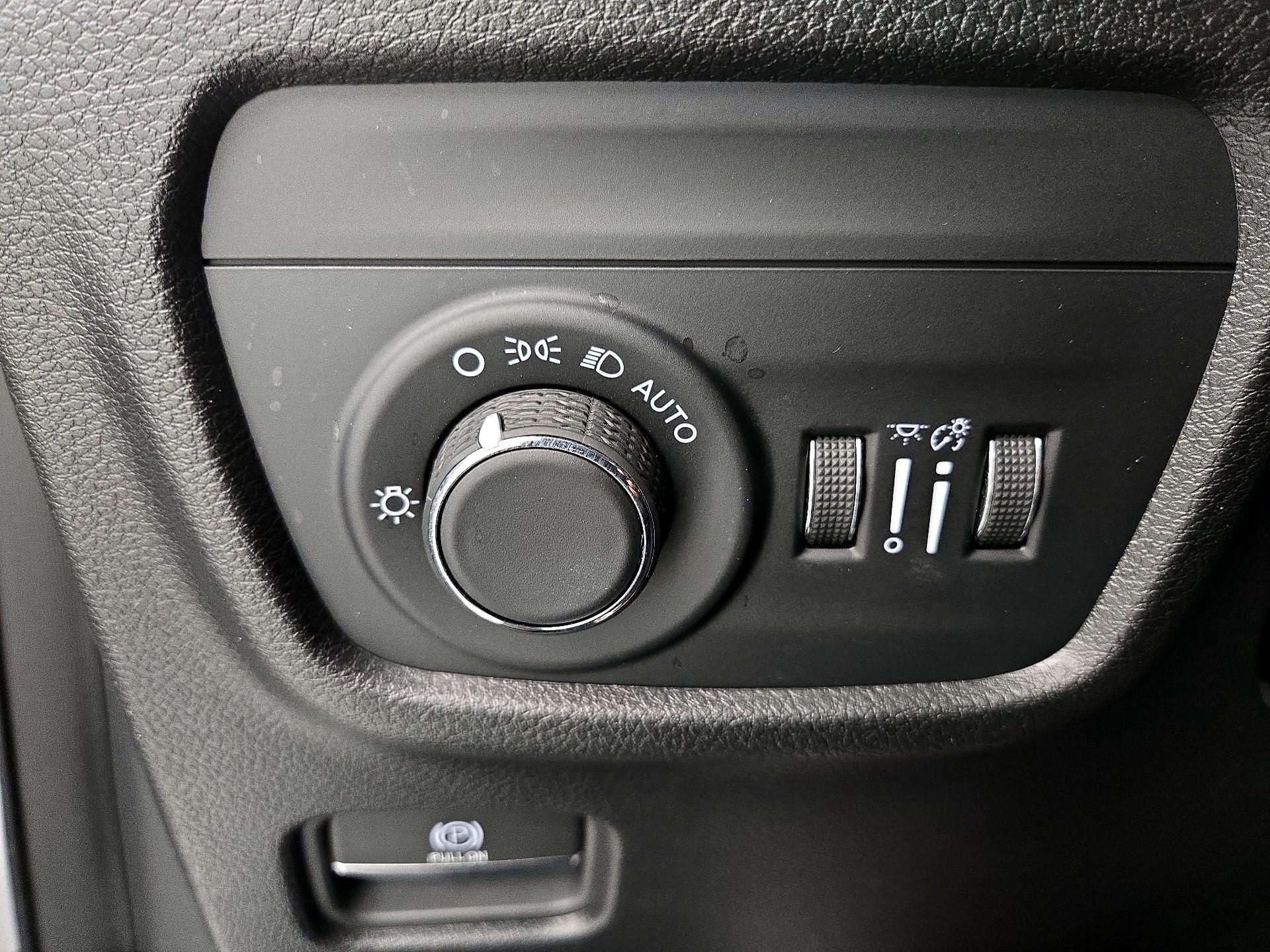 Thumbnail: 2023 Jeep Grand Cherokee - 13