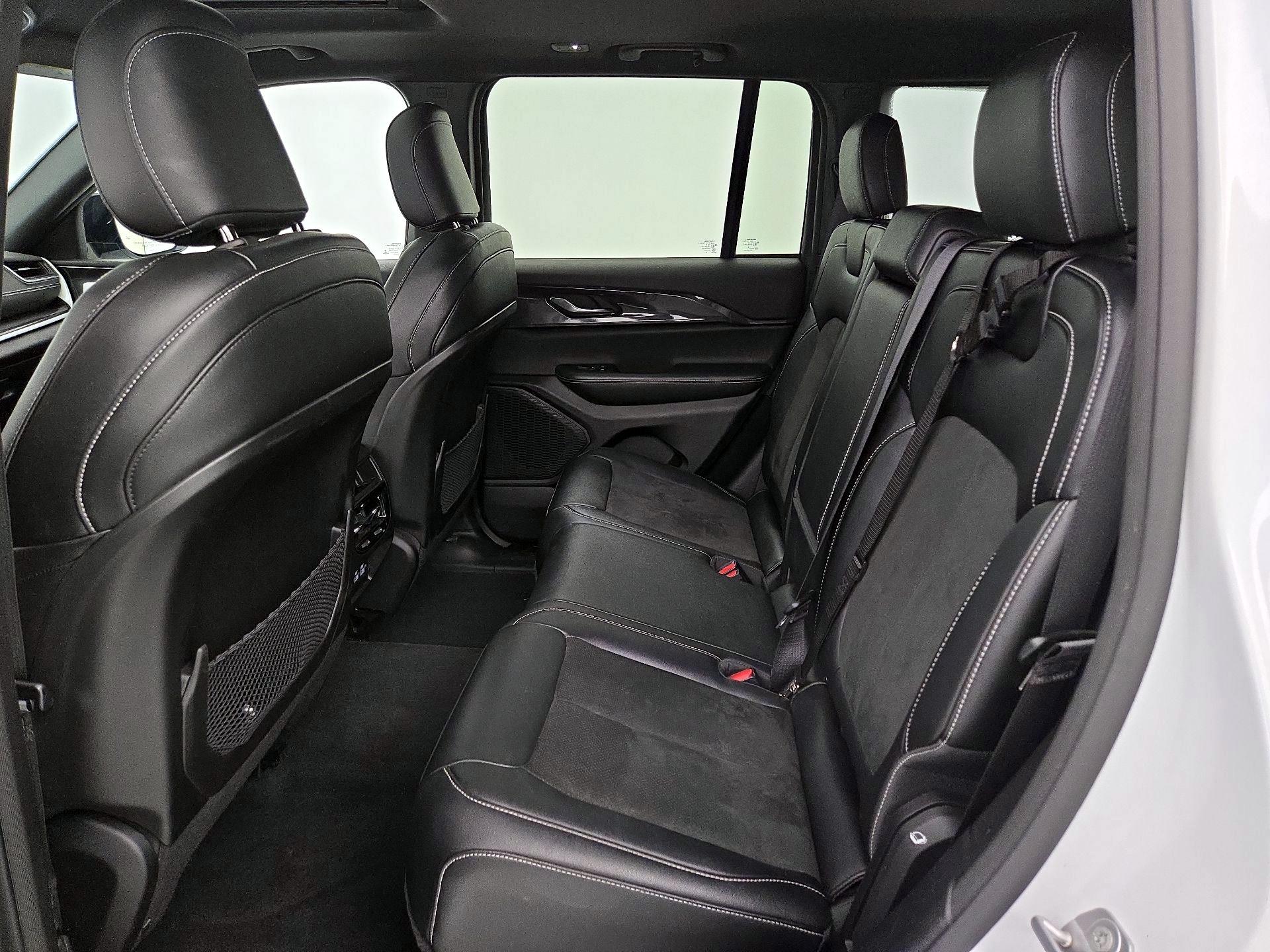 Thumbnail: 2023 Jeep Grand Cherokee - 20