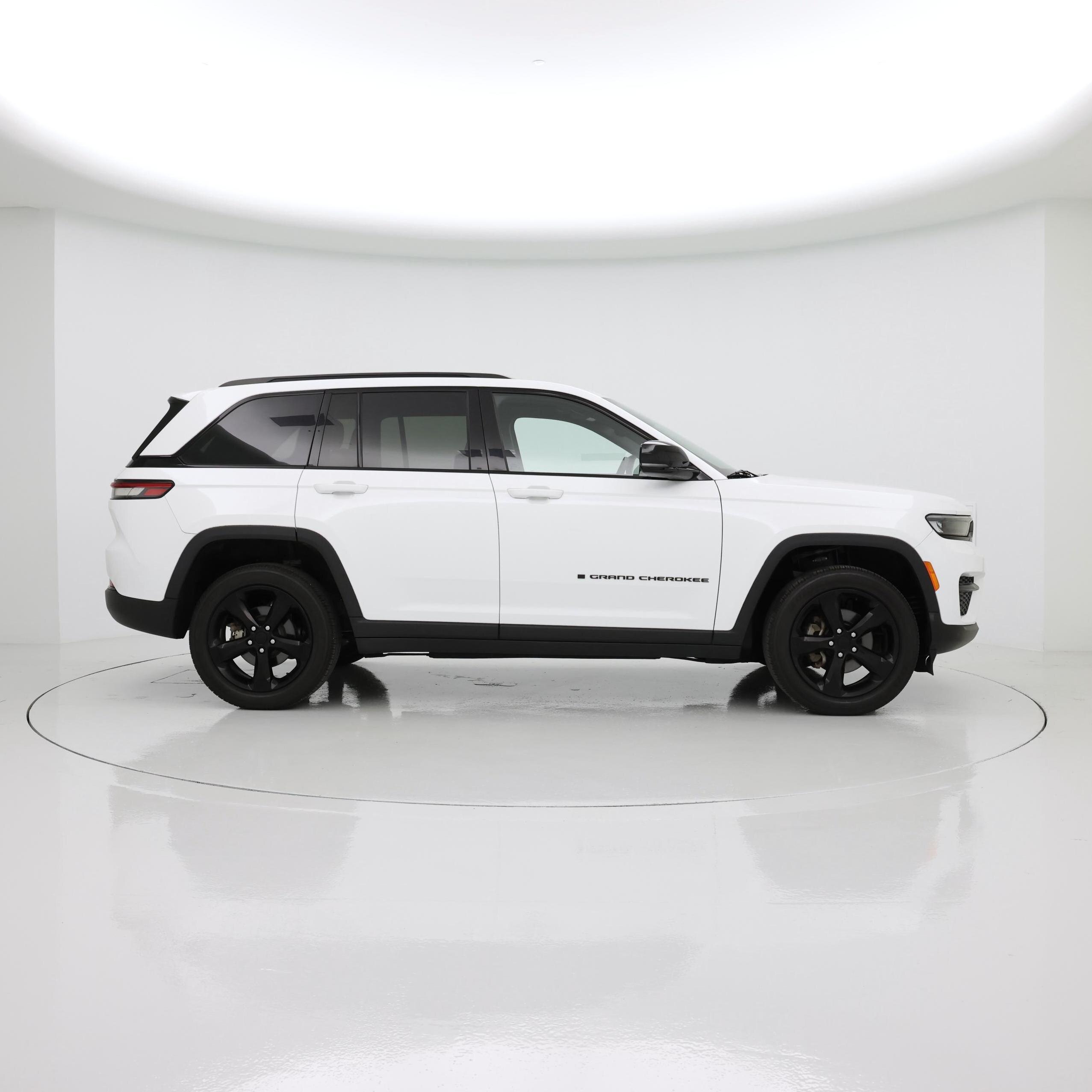 Thumbnail: 2023 Jeep Grand Cherokee - 7