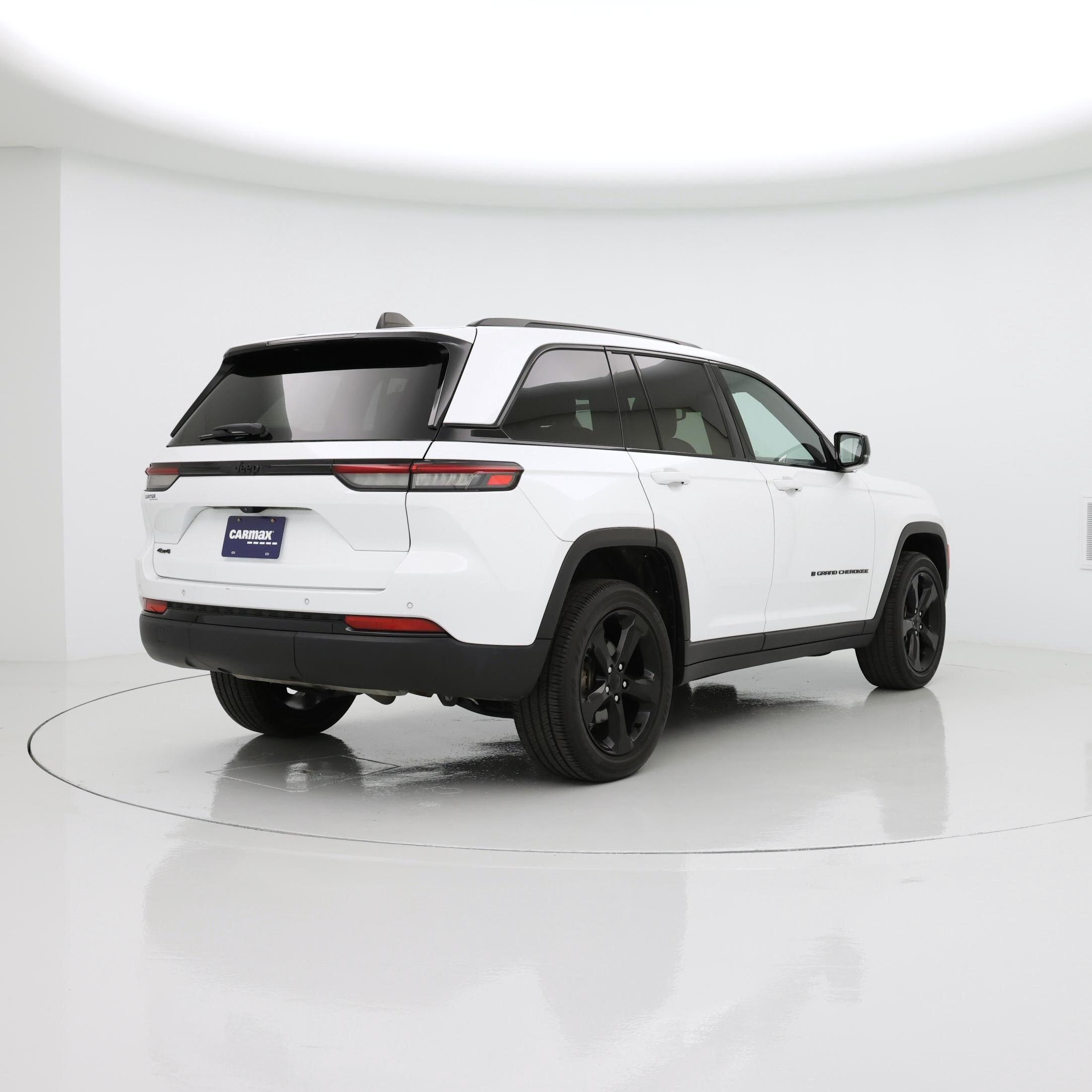 Thumbnail: 2023 Jeep Grand Cherokee - 8