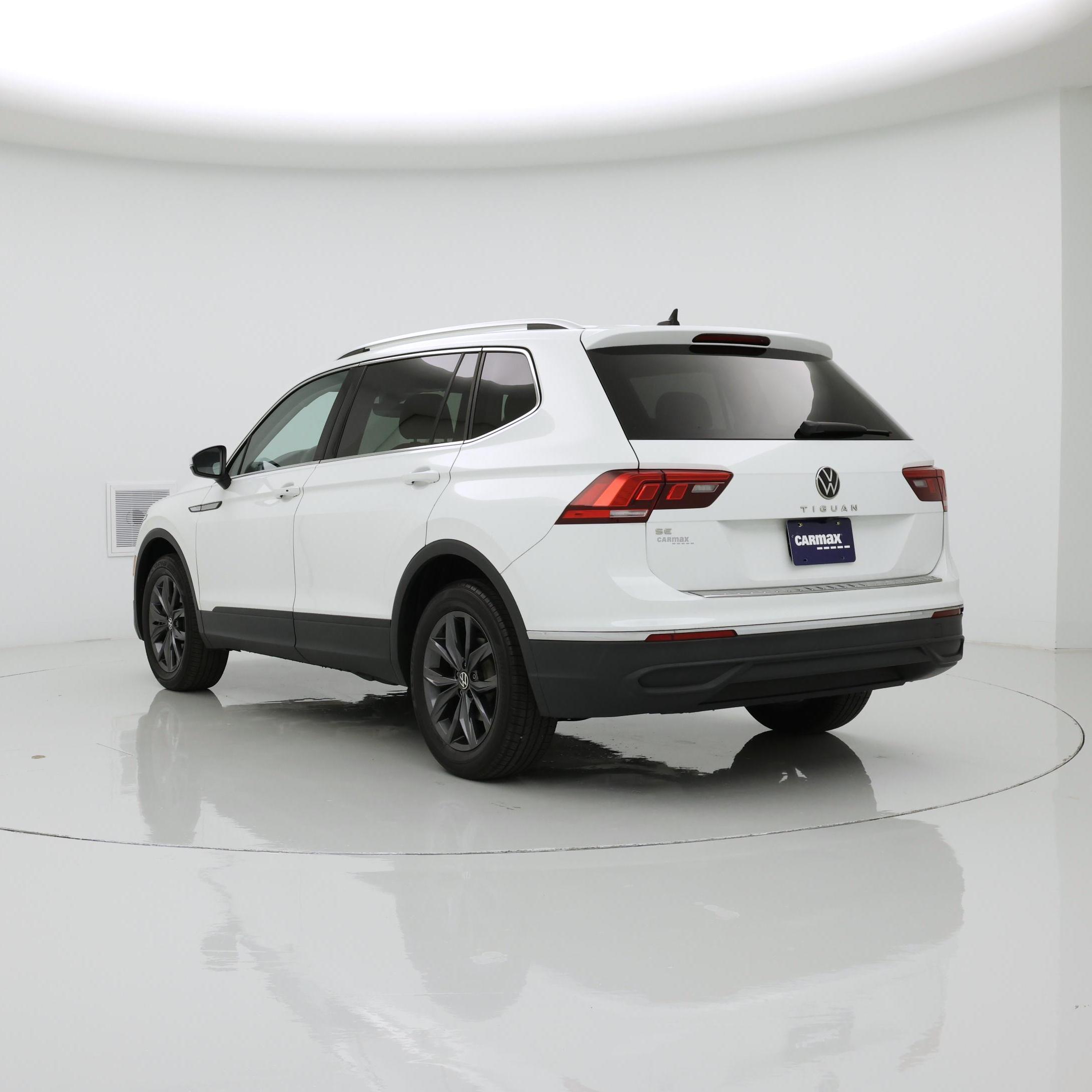 Thumbnail: 2022 Volkswagen Tiguan - 2