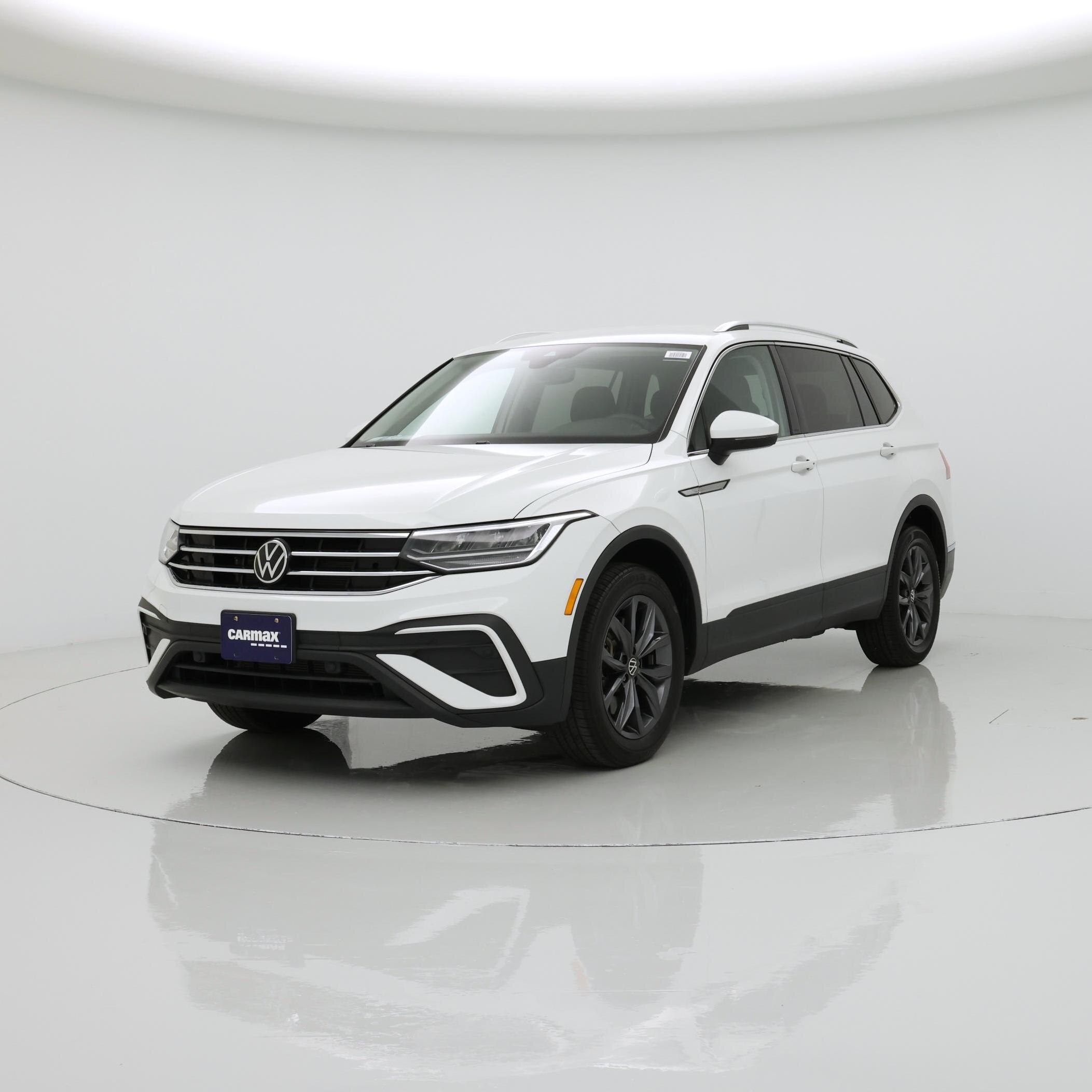 Thumbnail: 2022 Volkswagen Tiguan - 4