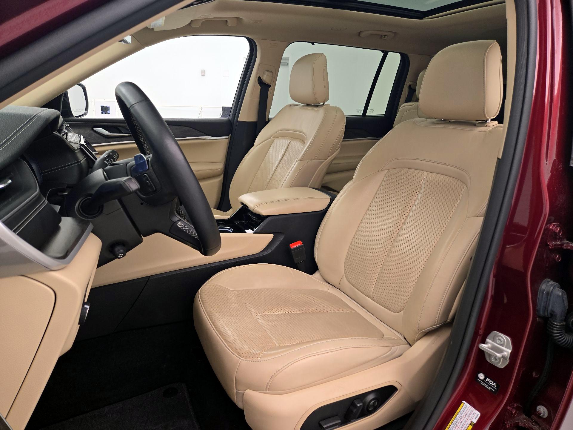 Thumbnail: 2022 Jeep Grand Cherokee L - 11