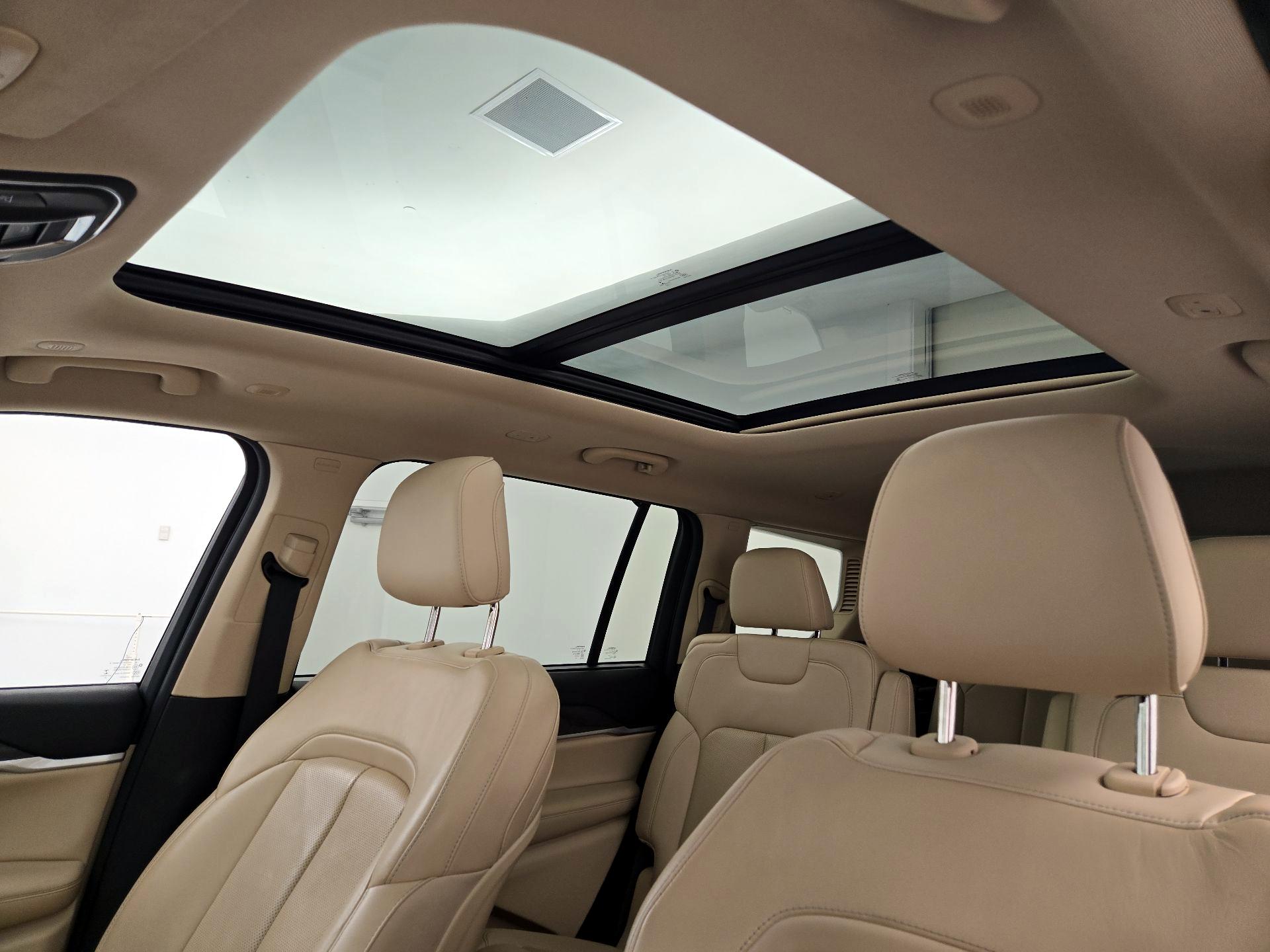 Thumbnail: 2022 Jeep Grand Cherokee L - 20