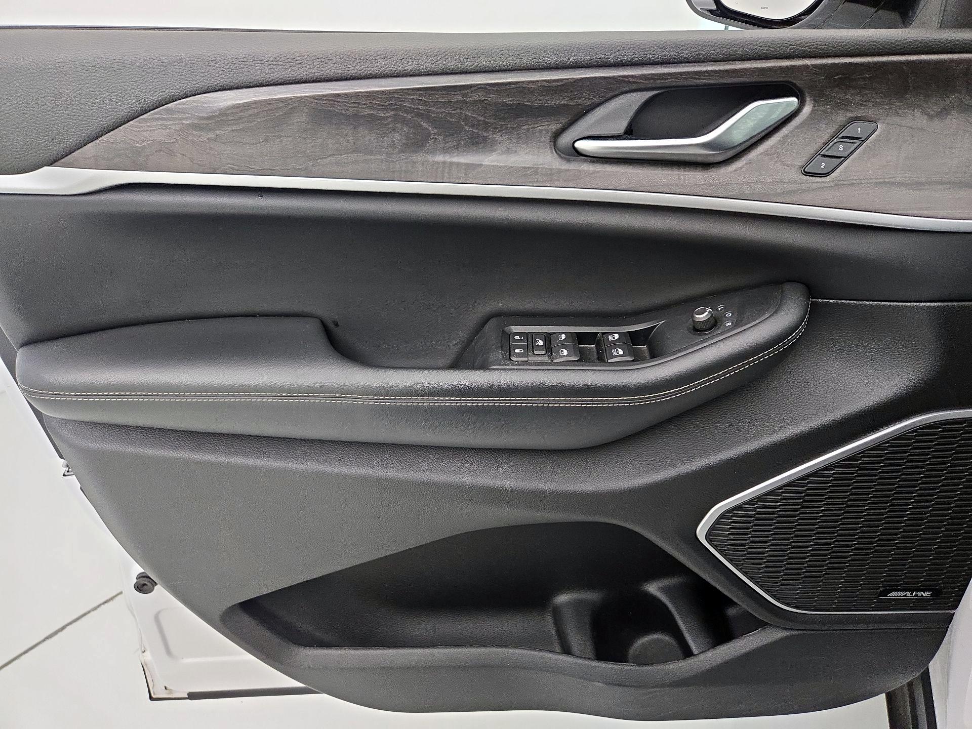 Thumbnail: 2023 Jeep Grand Cherokee - 12