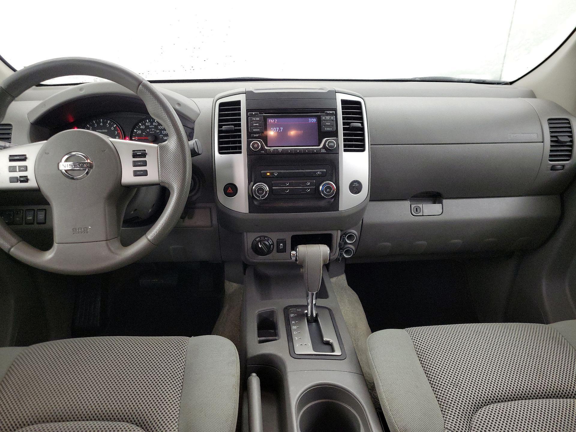 Thumbnail: 2015 Nissan Frontier - 9