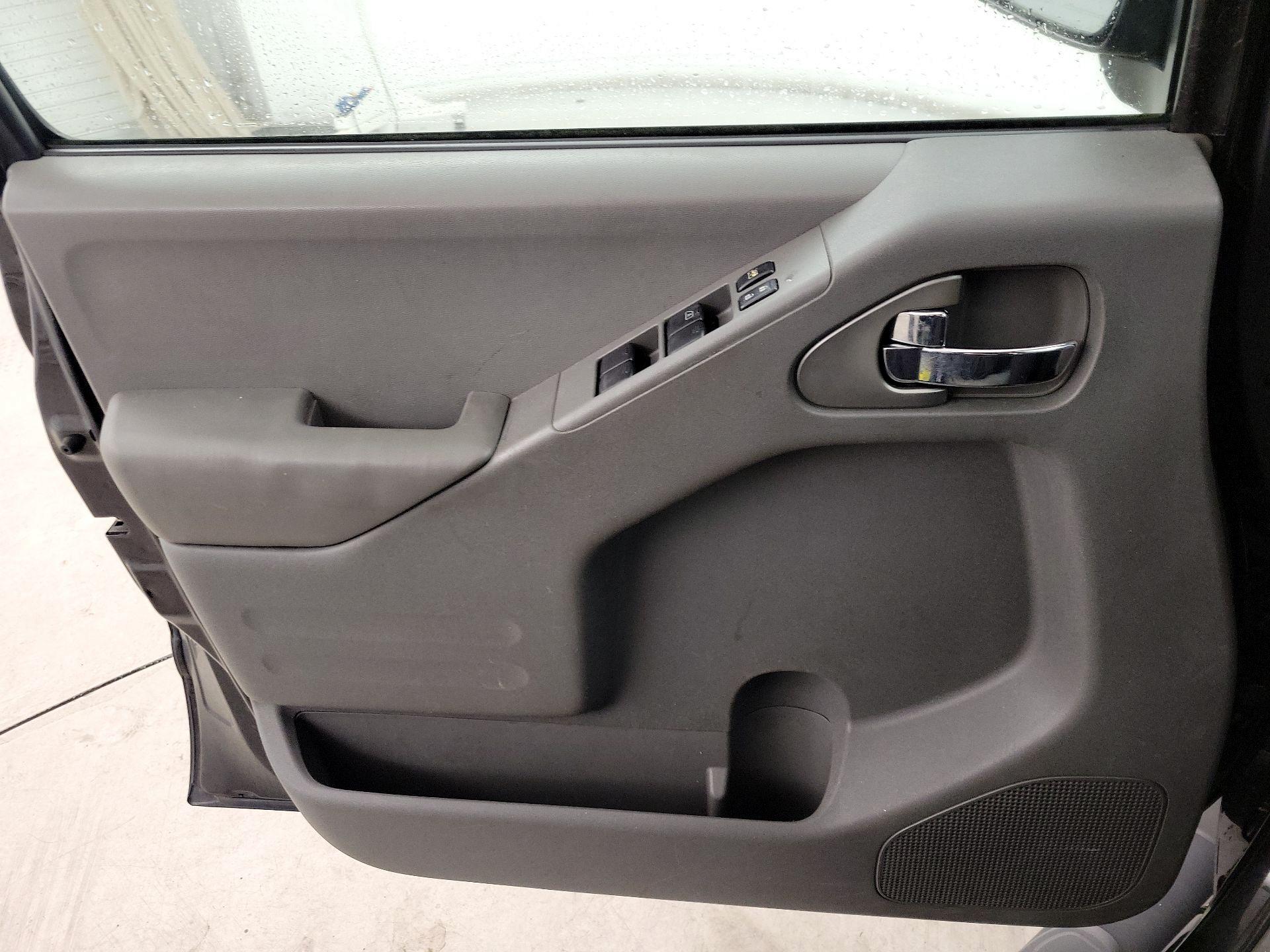 Thumbnail: 2015 Nissan Frontier - 12