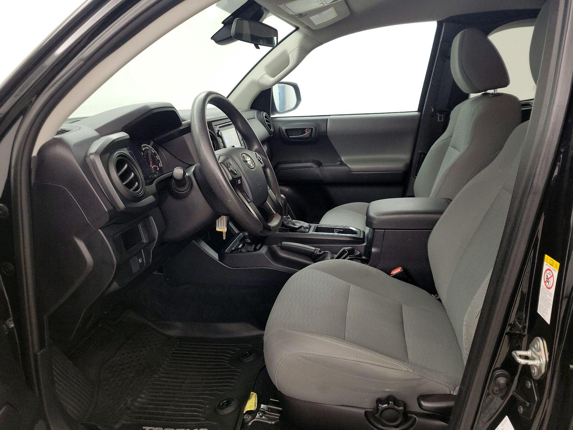 Thumbnail: 2019 Toyota Tacoma - 11