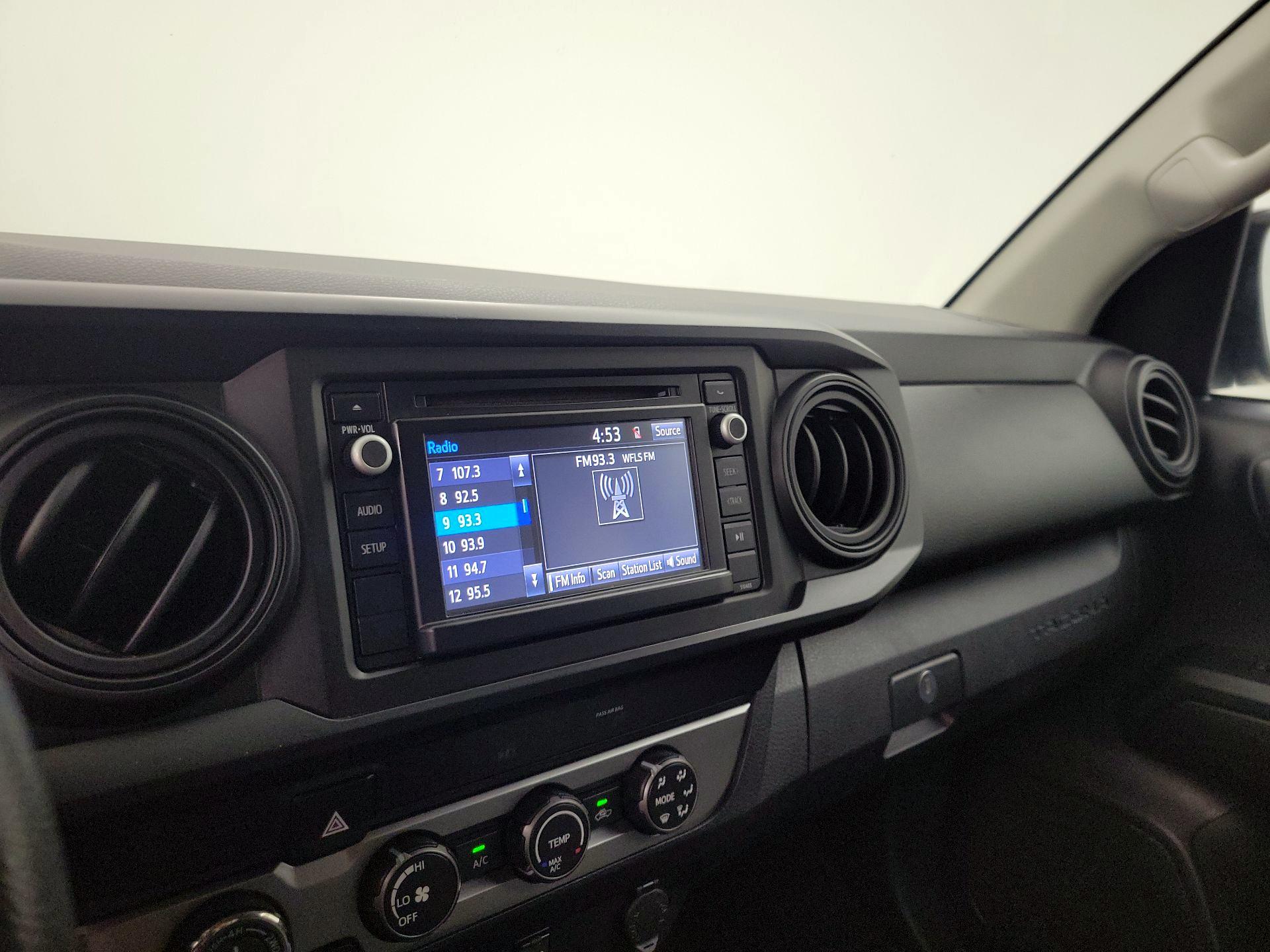 Thumbnail: 2019 Toyota Tacoma - 15