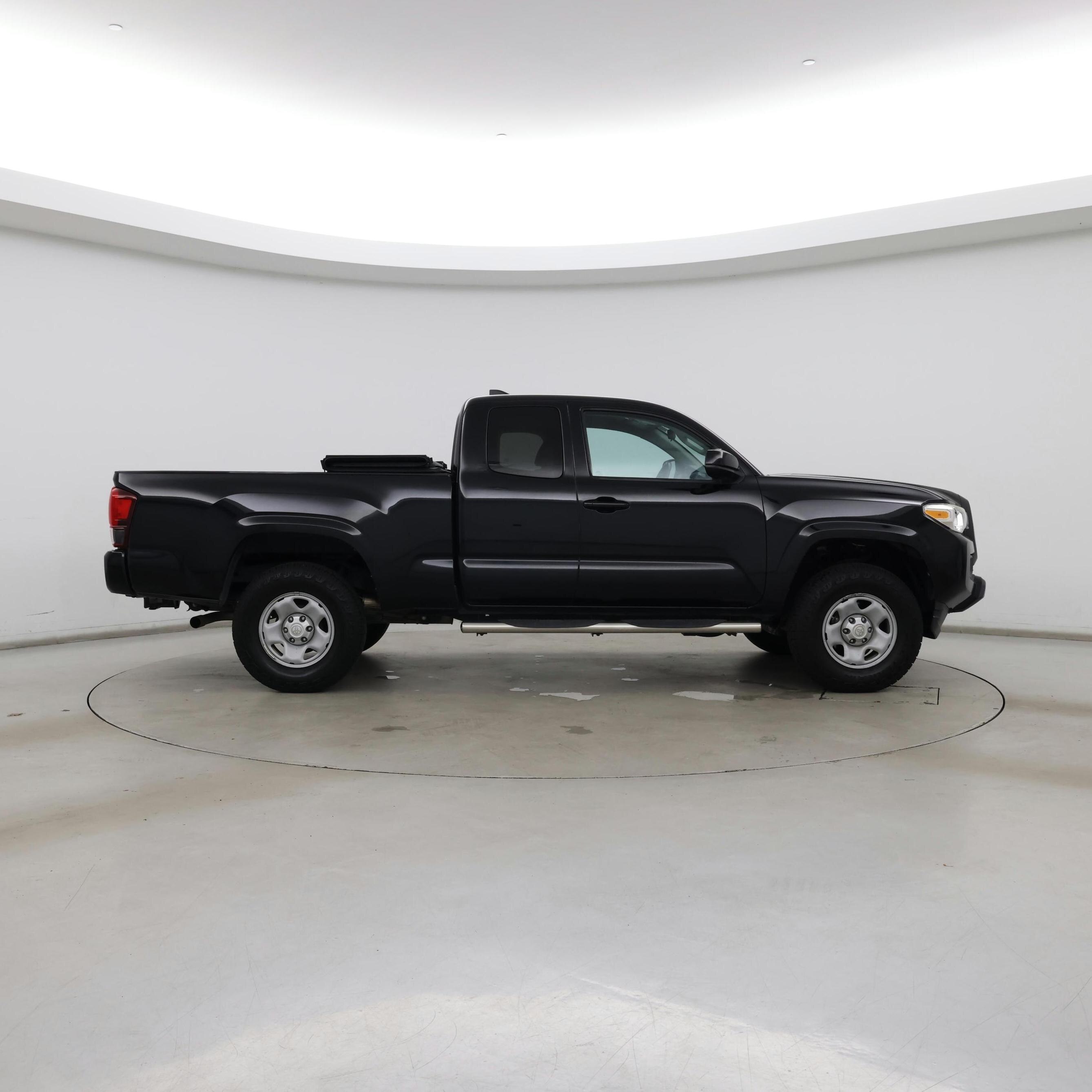 Thumbnail: 2019 Toyota Tacoma - 7