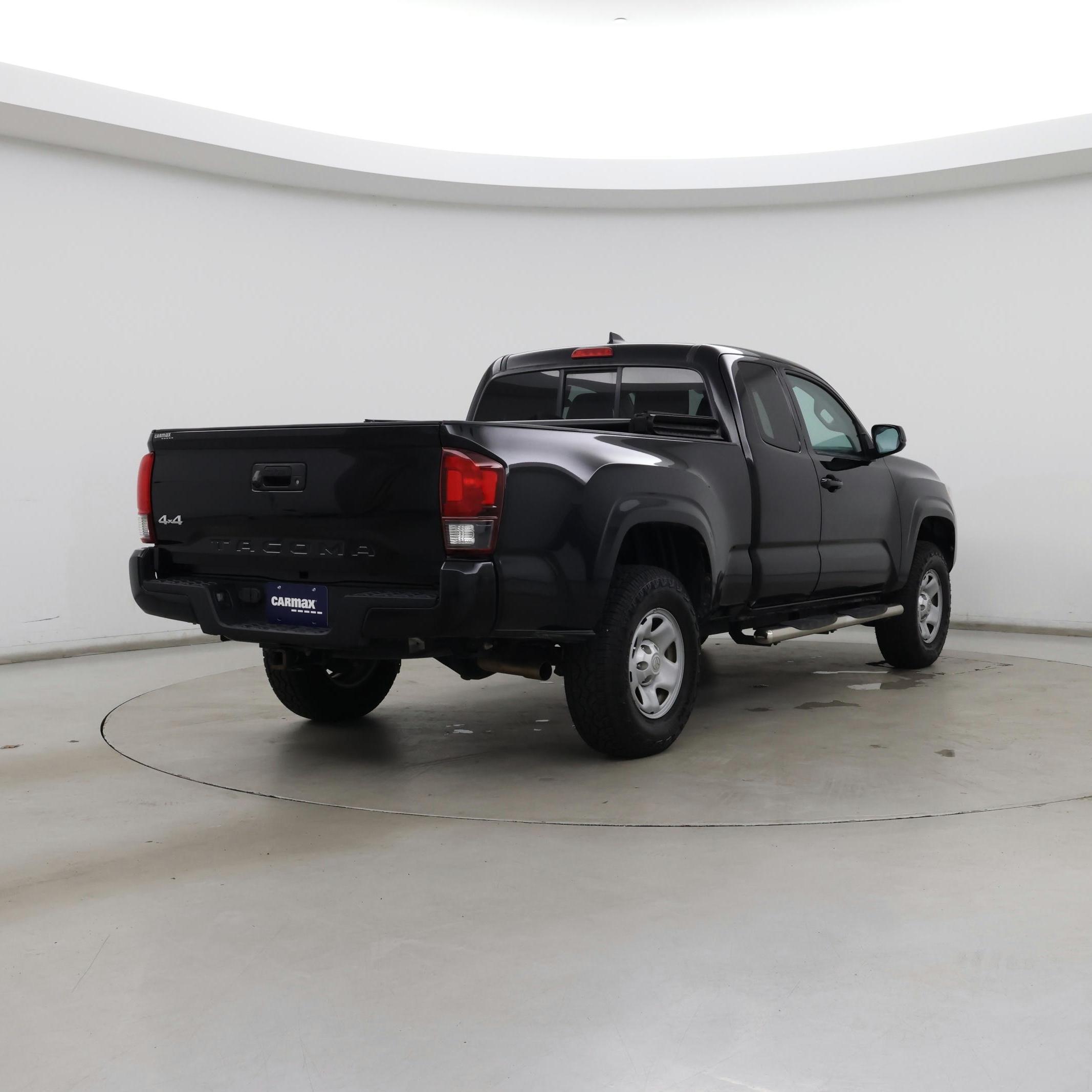 Thumbnail: 2019 Toyota Tacoma - 8