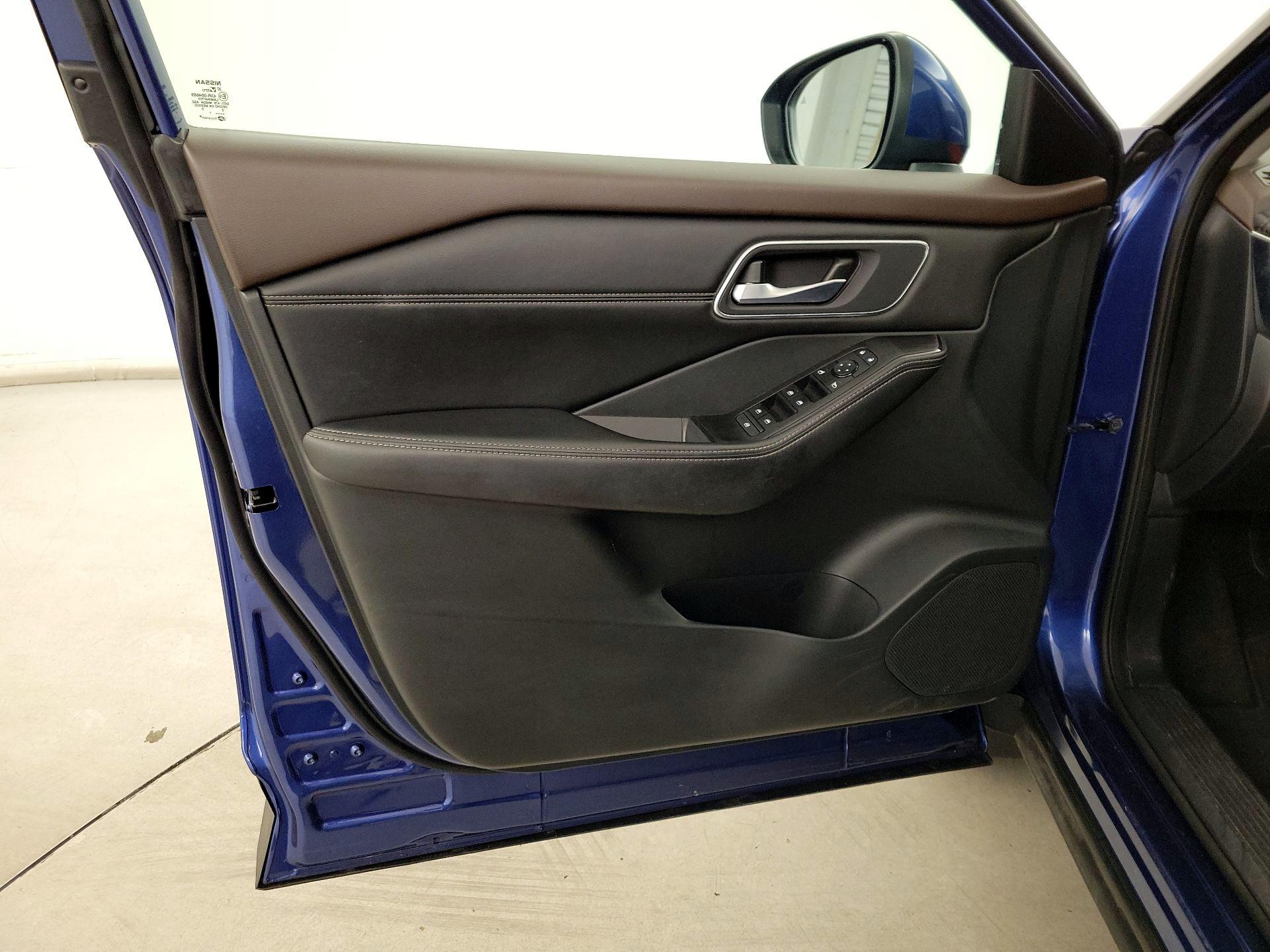 Thumbnail: 2021 Nissan Rogue - 12