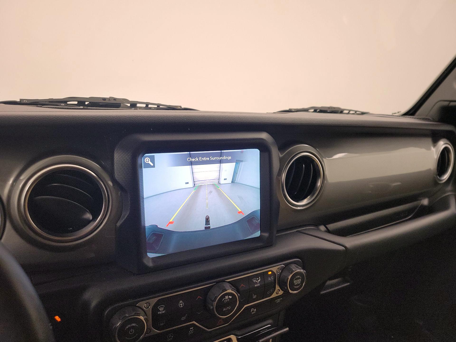 Thumbnail: 2020 Jeep Gladiator - 15