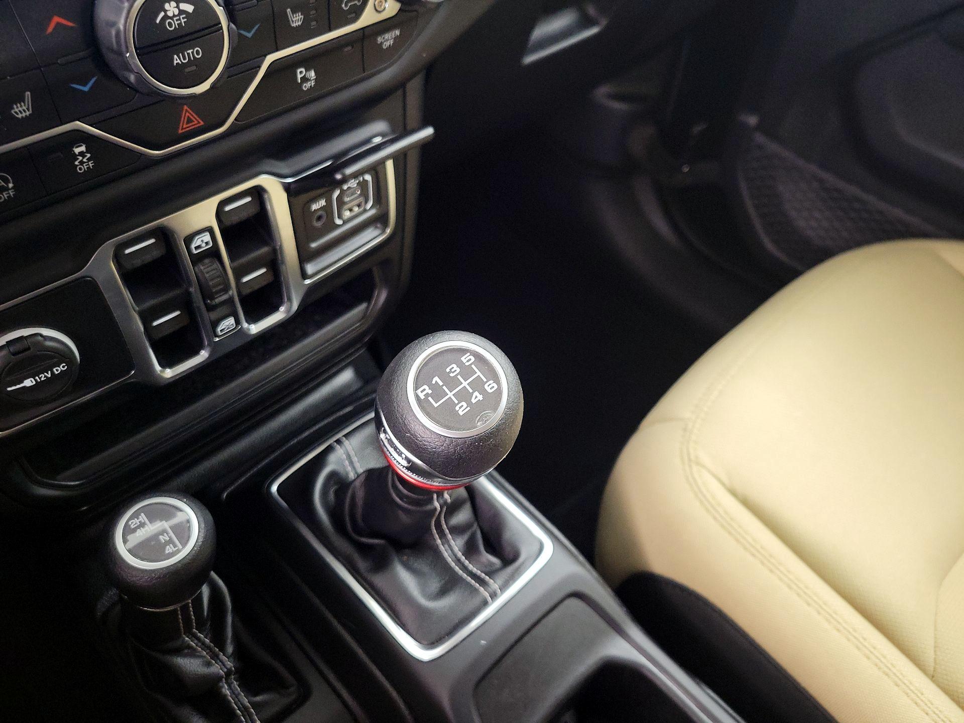 Thumbnail: 2020 Jeep Gladiator - 18